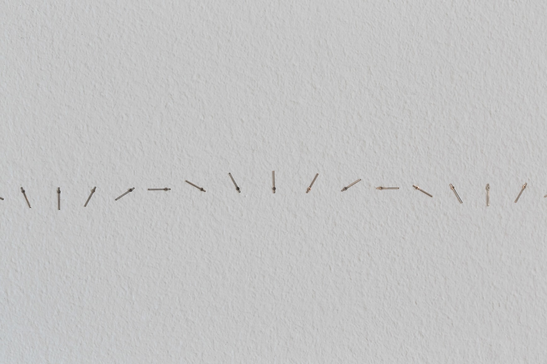 Alicja Kwade, Installation view: Warten Auf Gegenwart, Kunstmuseum St. Gallen, 2014