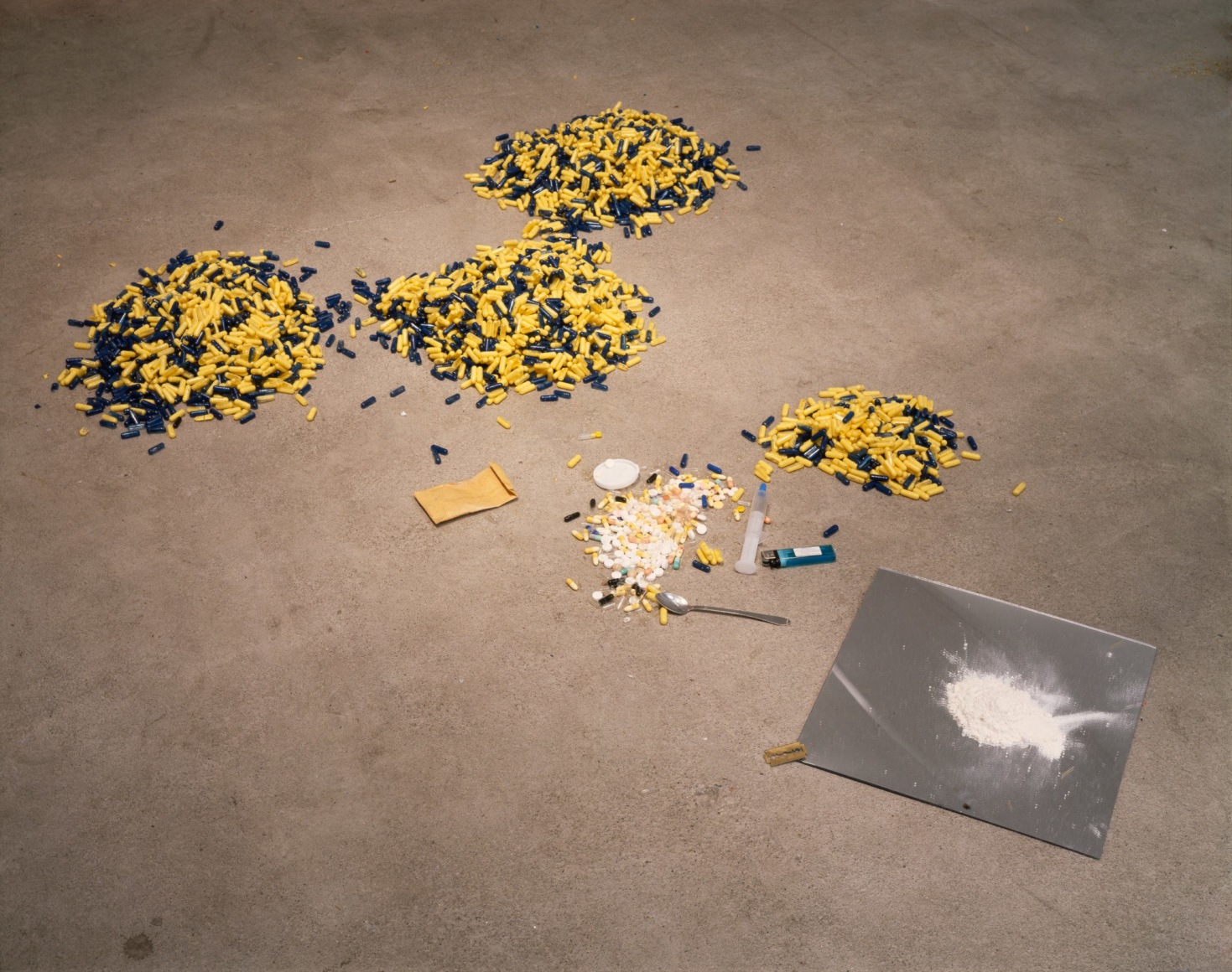 Karen Kilimnik, Drugs, 1991