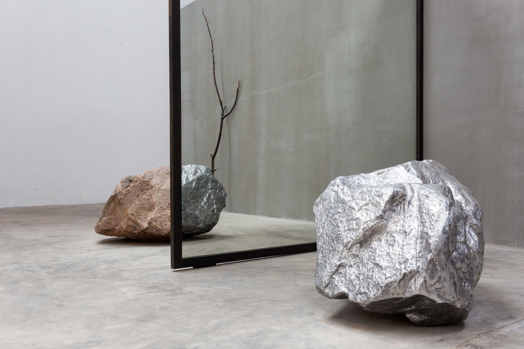 Alicja Kwade, Out of Ousia, 2016