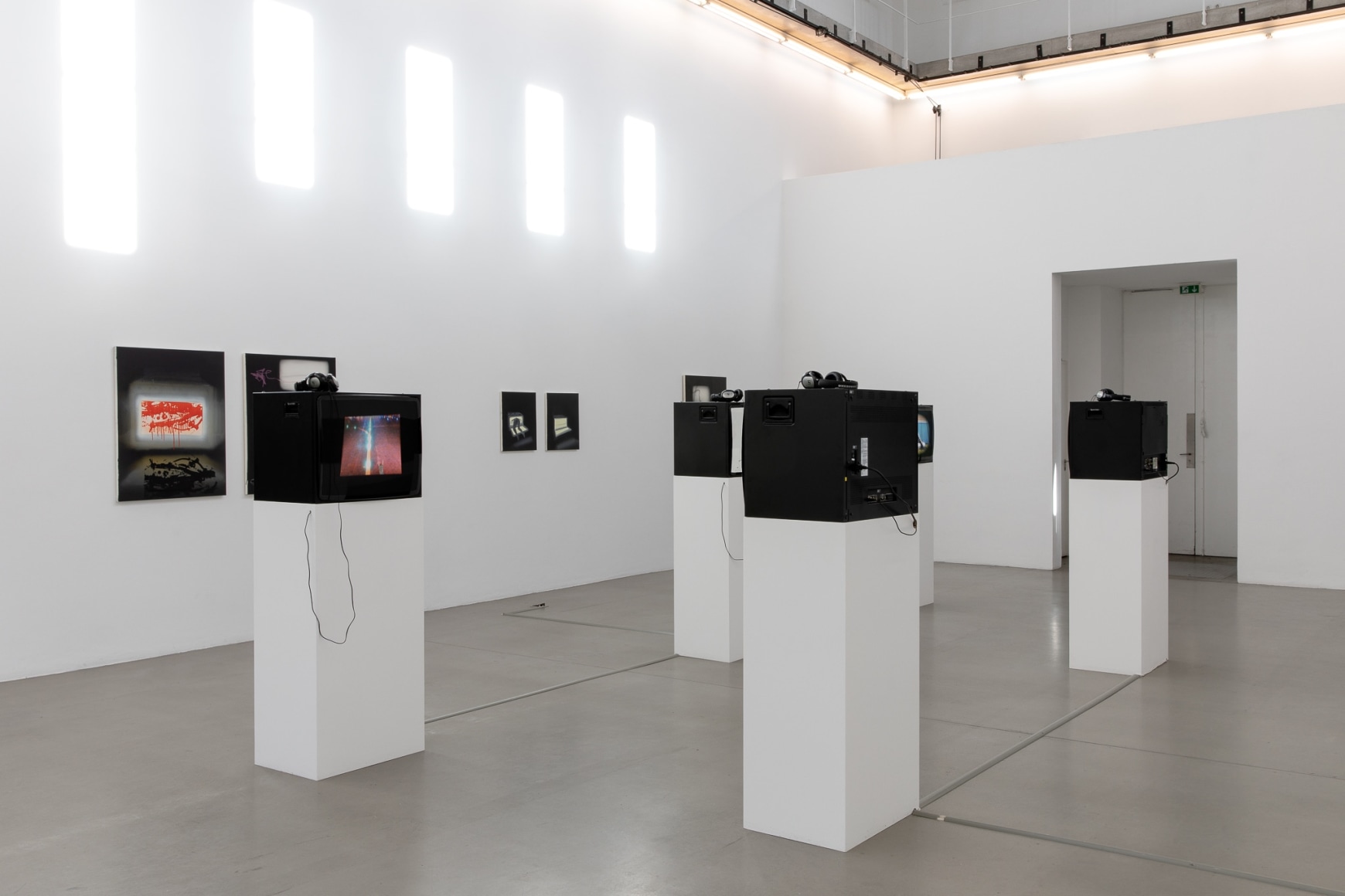Installation view: Tala Madani, Oven Light, Portikus, Frankfurt, 2019