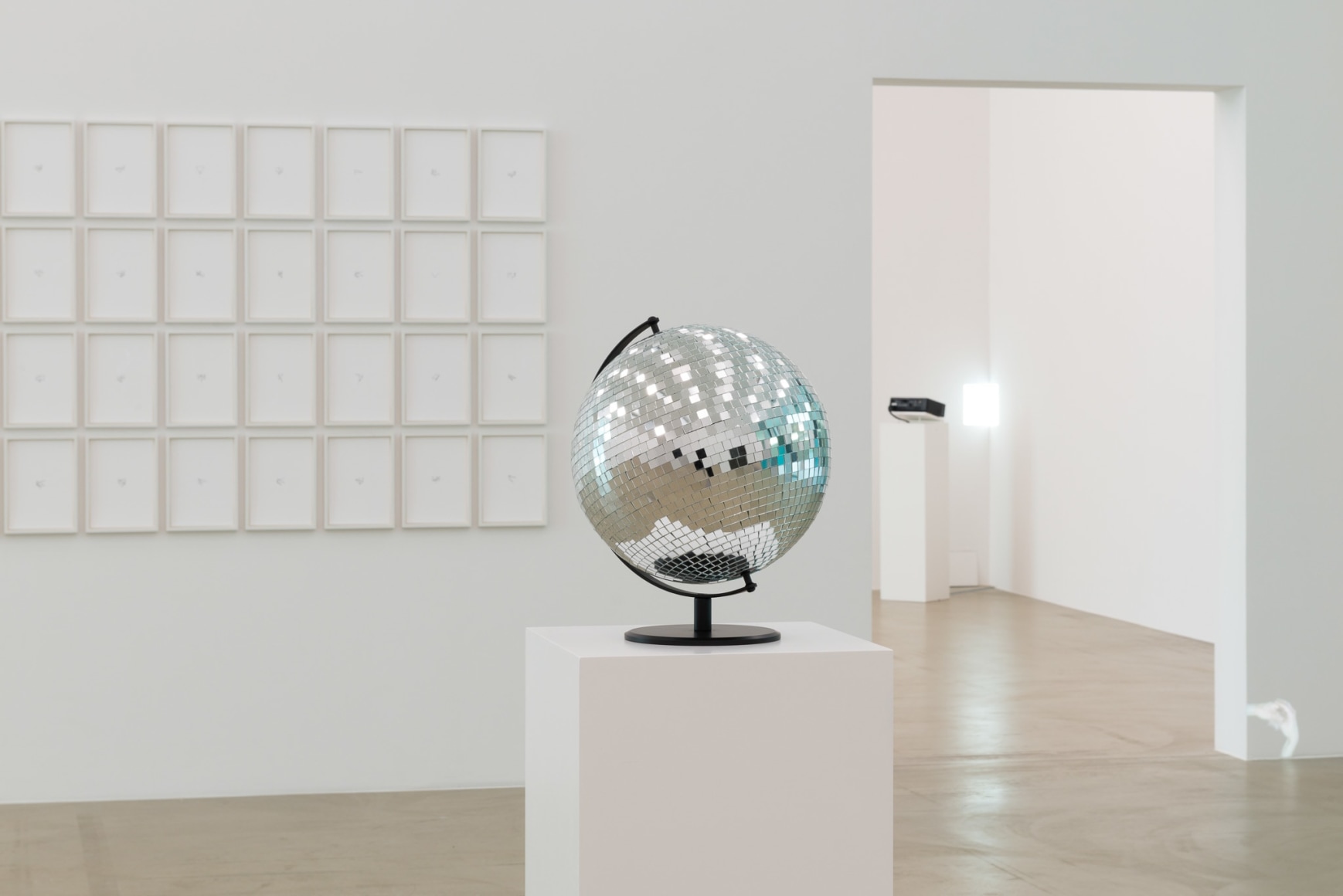 Ceal Floyer, Installation view: On Occasion, Aargauer Kunsthaus, 2016