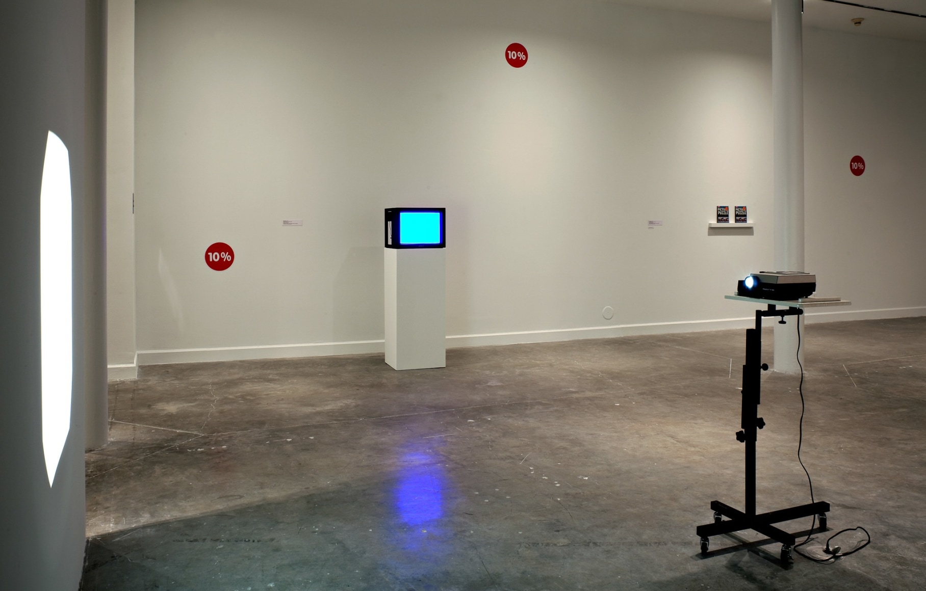 Ceal Floyer, Installation view: Auto Focus, Museum of Contemporary Art North Miami. 2010