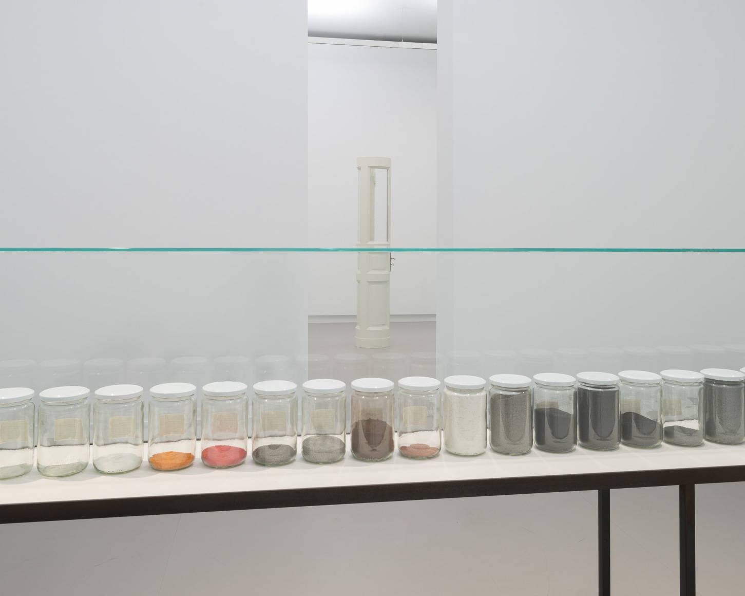Alicja Kwade, Installation view: de Appel Arts Centre, Amsterdam, 2016