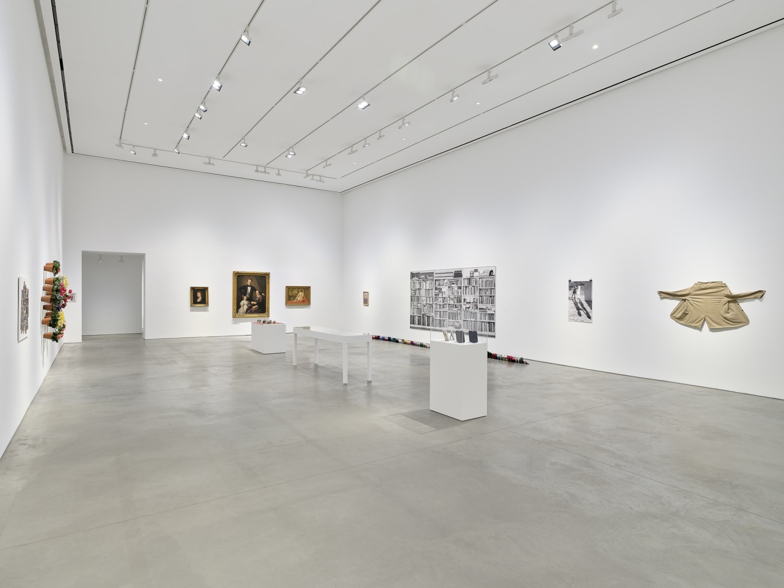Installation view:&nbsp;Hans-Peter Feldmann,&nbsp;303 Gallery, New York, 2025. Photo: Justin Craun