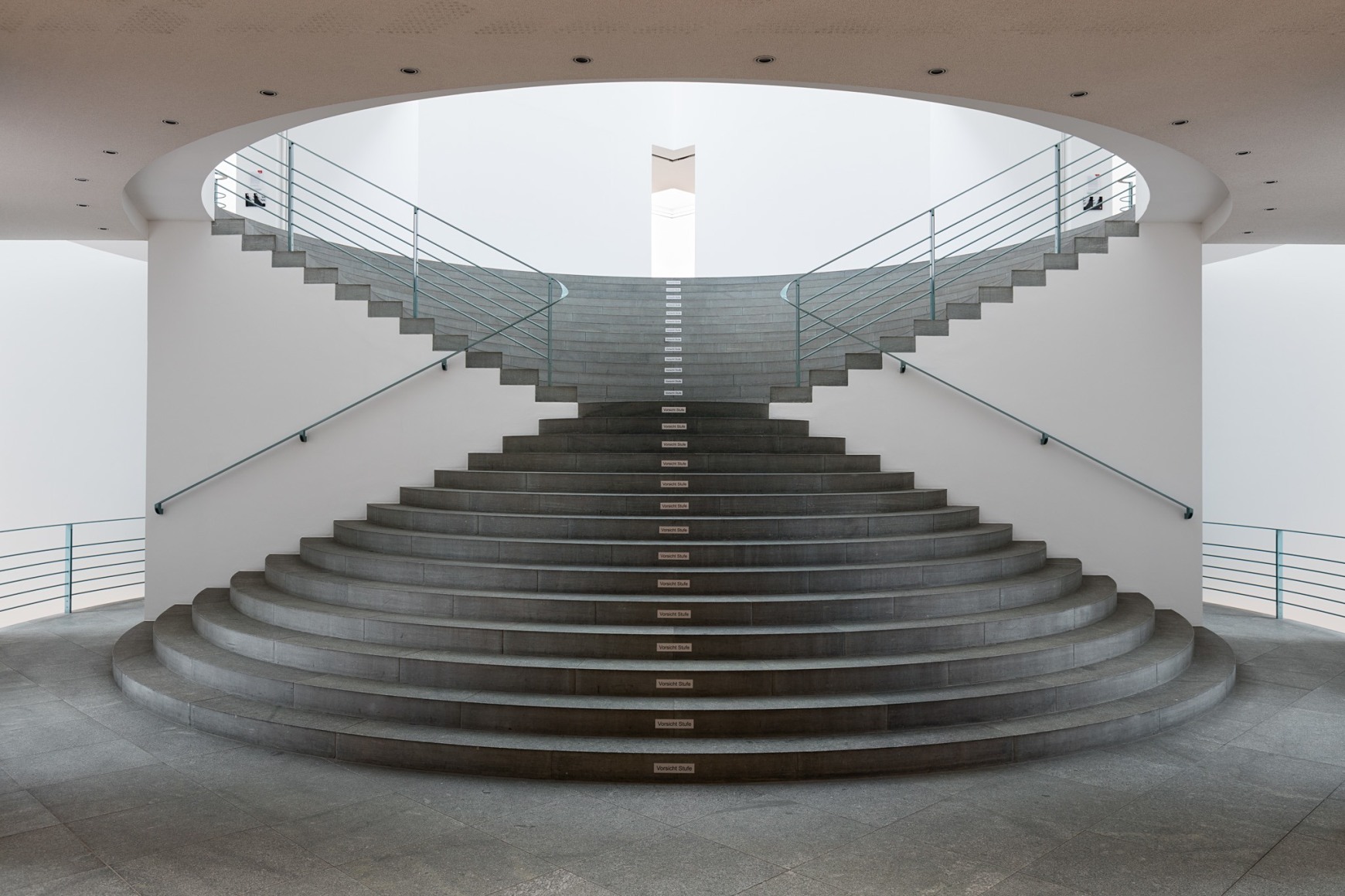 Ceal Floyer, Installation view: Kunstmuseum Bonn, 2015