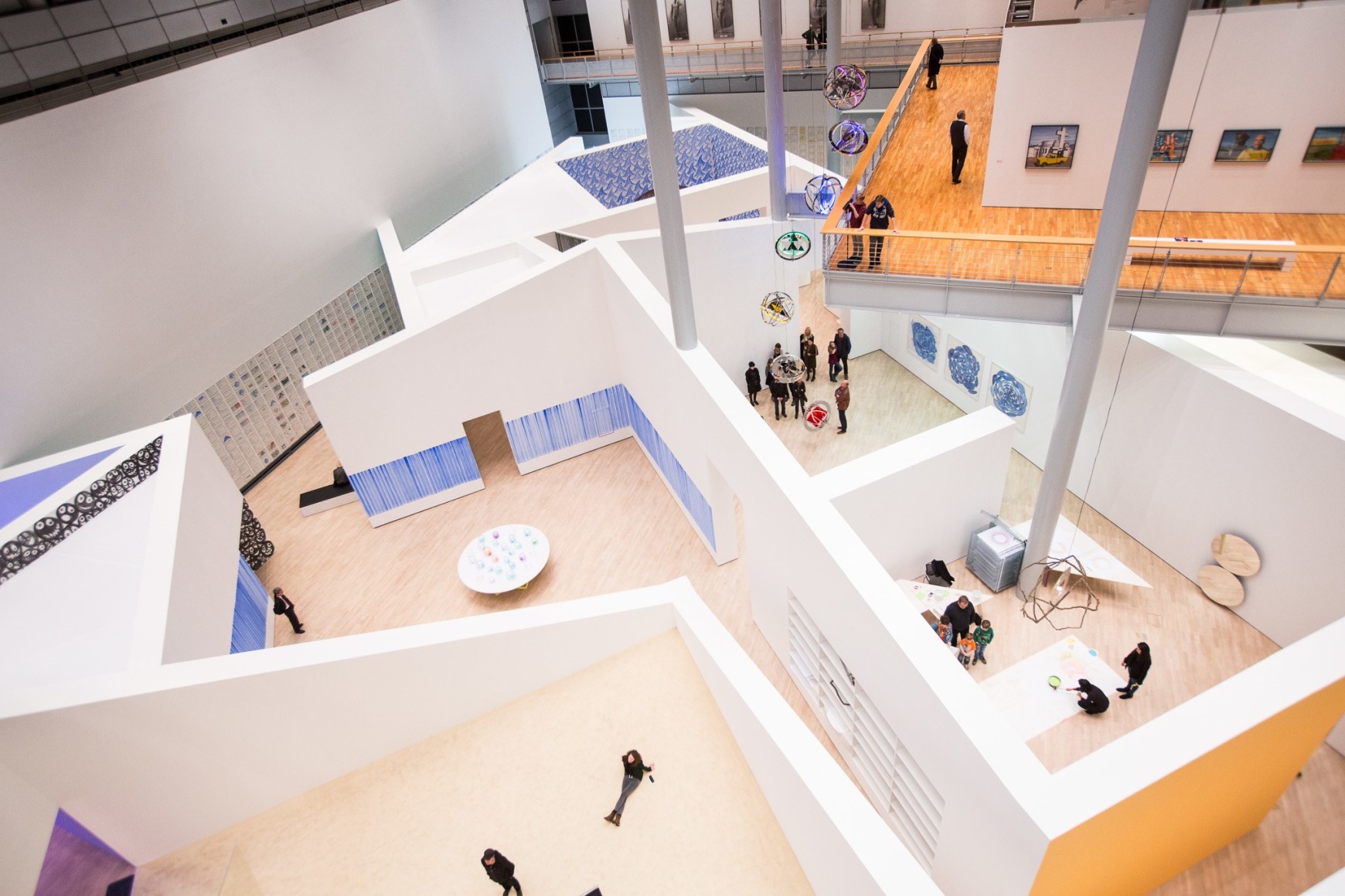Jeppe Hein, This Way, Kunstmuseum Wolfsburg, 2015