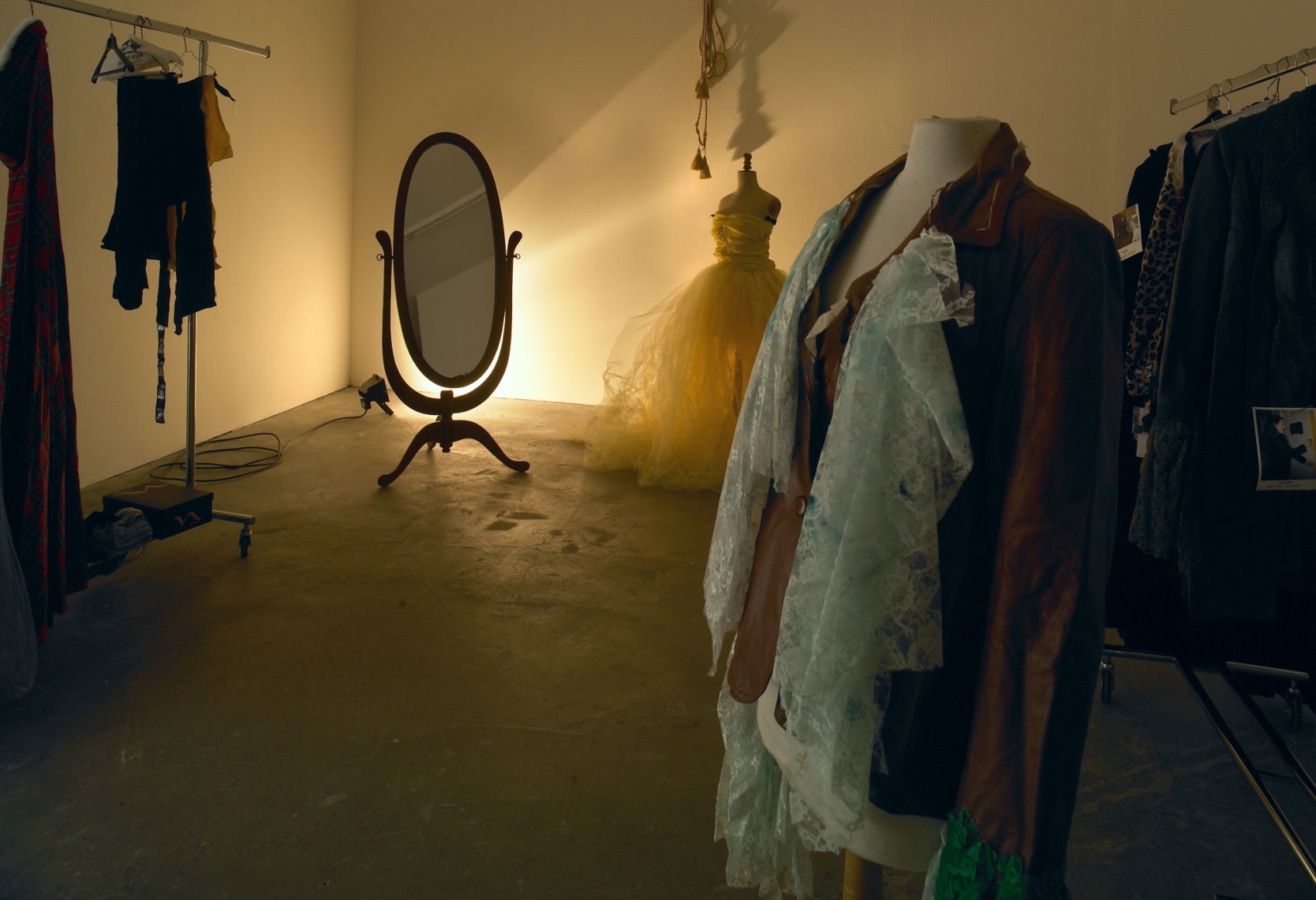 Karen Kilimnik, Le Consortium, Dijon, 2007