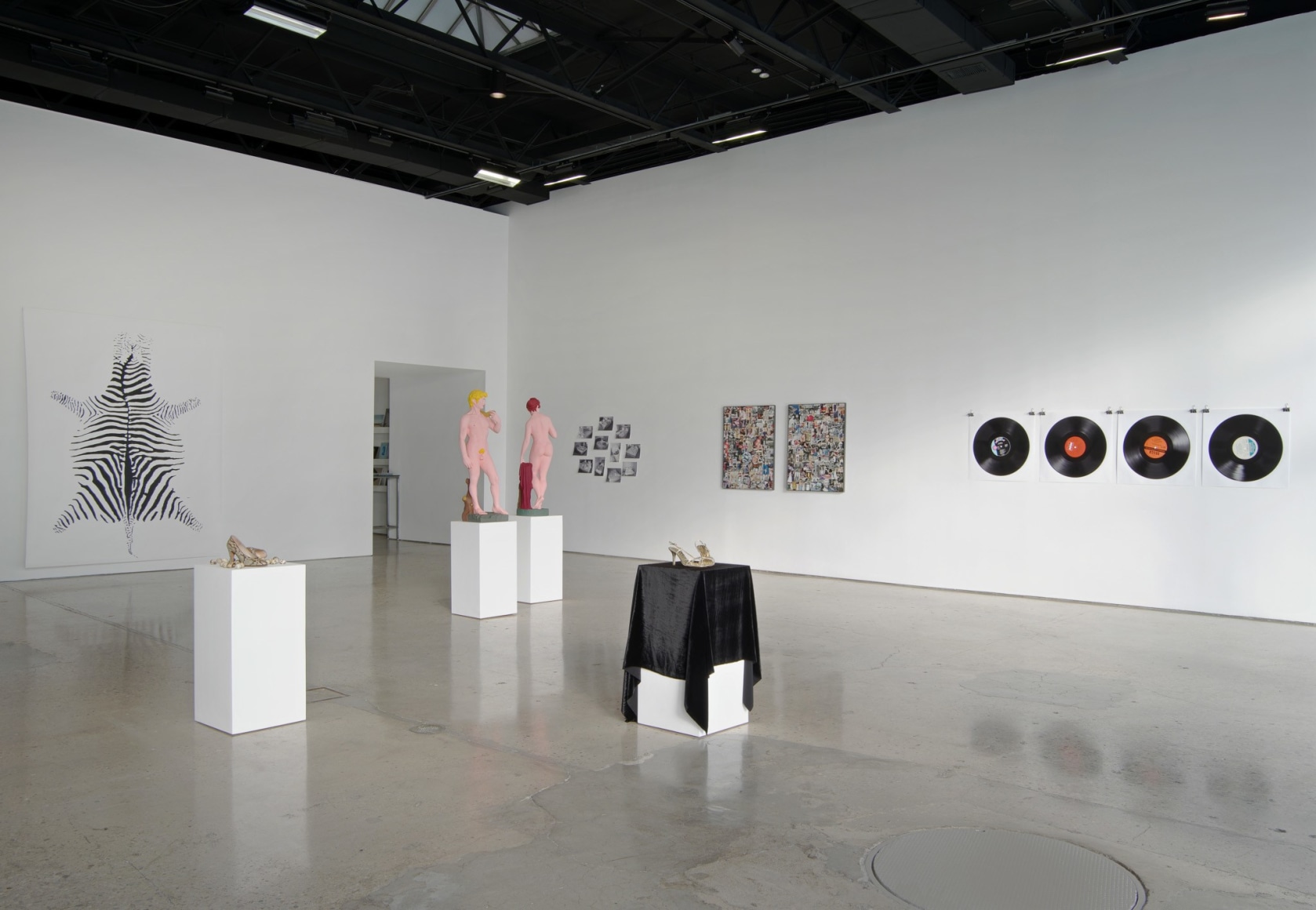 Hans-Peter Feldmann, Installation at 303 Gallery, 2012