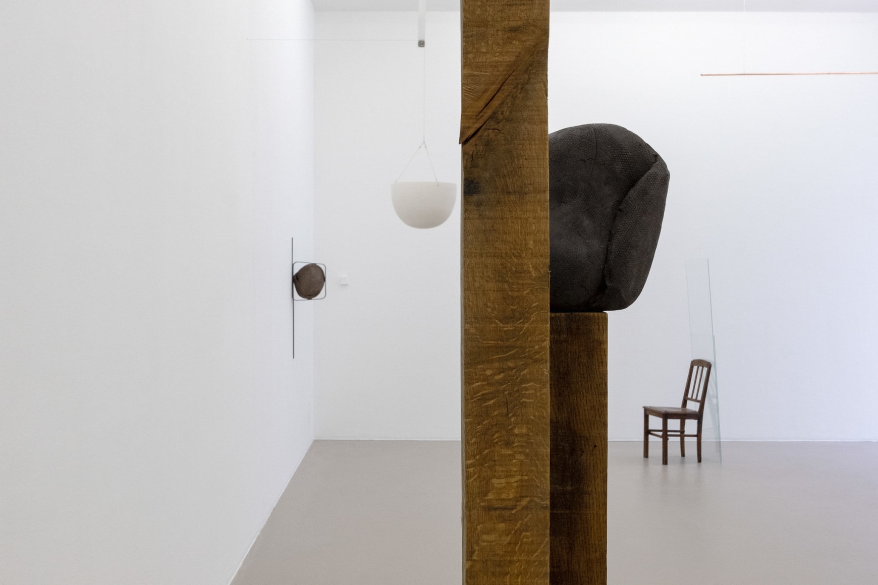Installation view: Katinka Bock - Radio / Tomorrow’s Sculpture