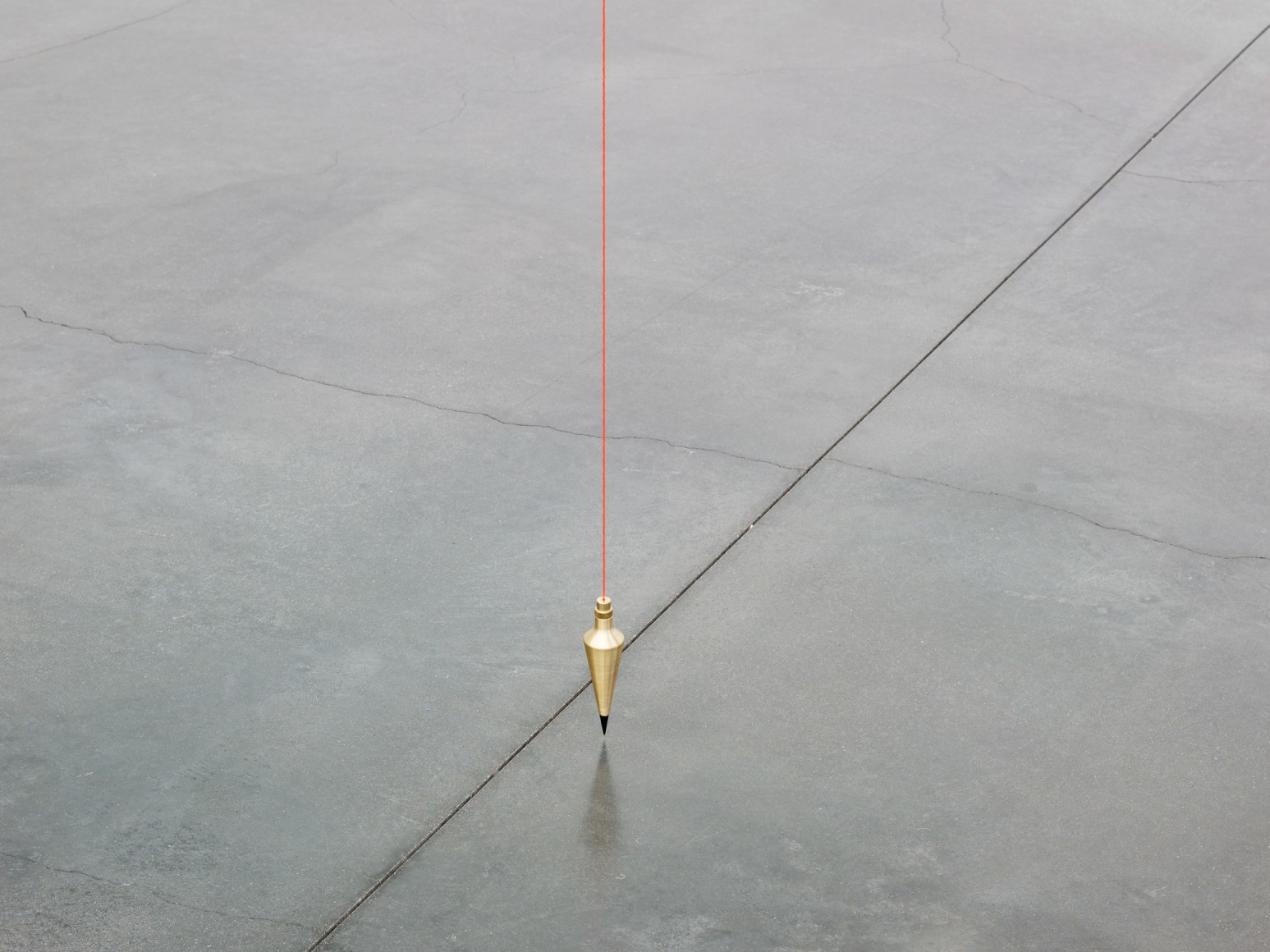 Ceal Floyer, Plumb Line, 2004