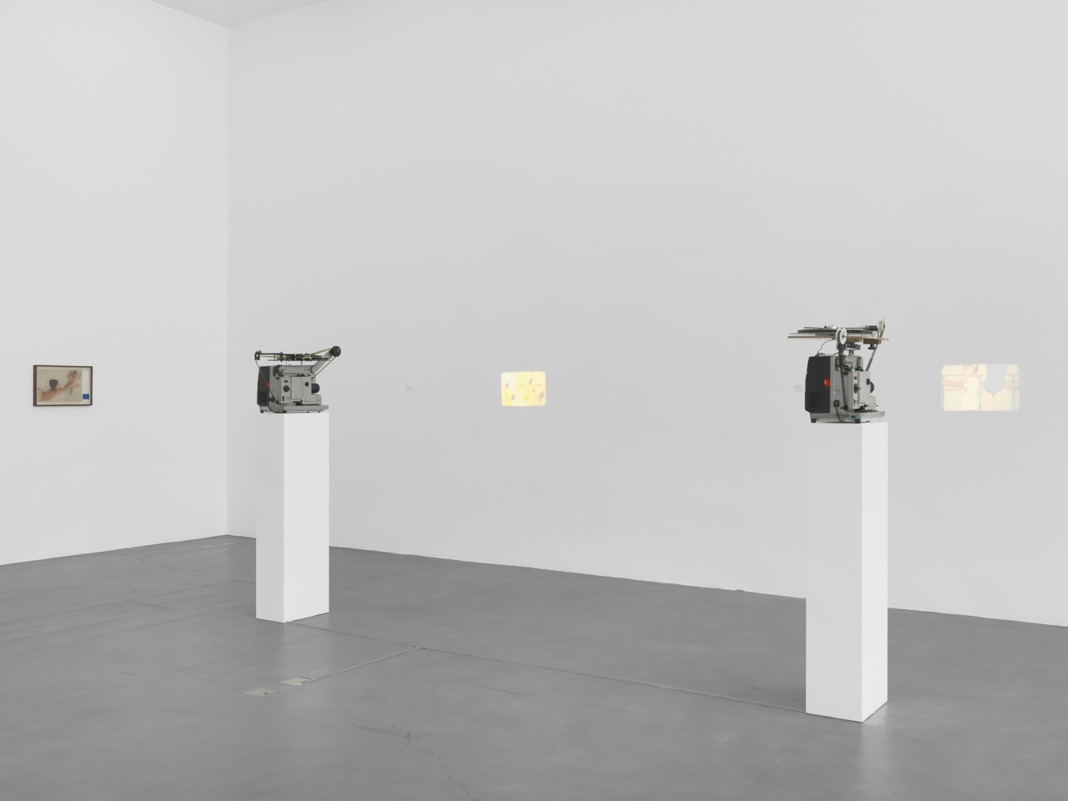 Elad Lassry, Installation view: Kunsthalle Zürich, 2010