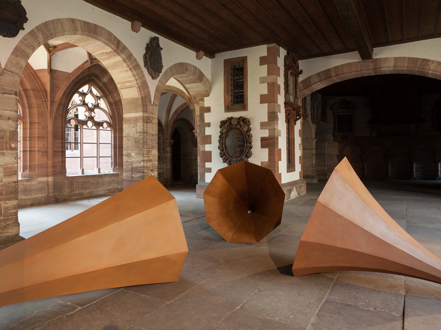 Alicja Kwade, Installation view: Art Basel | Parcours 2015