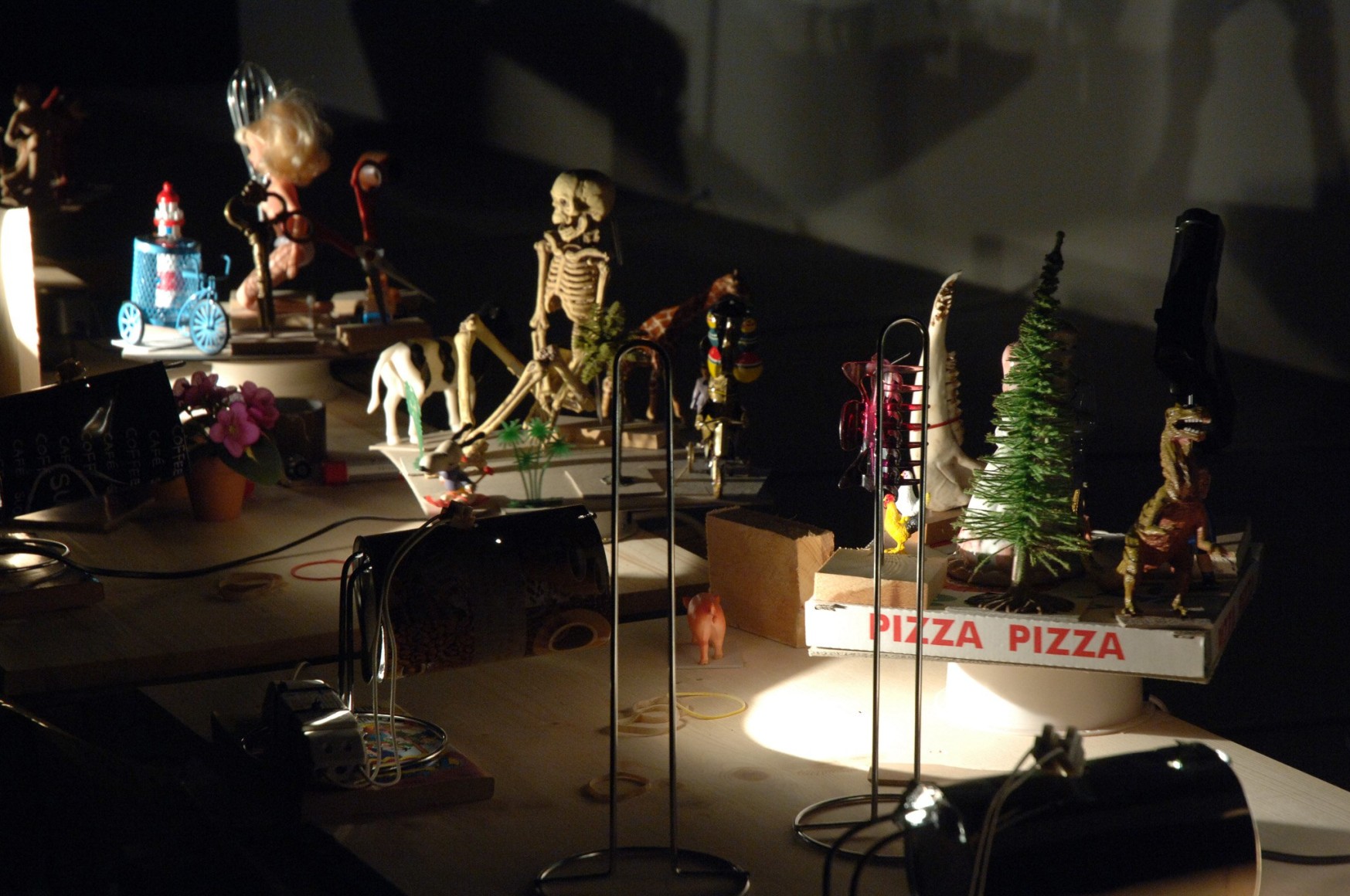 Hans-Peter Feldmann, Shadowplay, Venice Biennale 2009