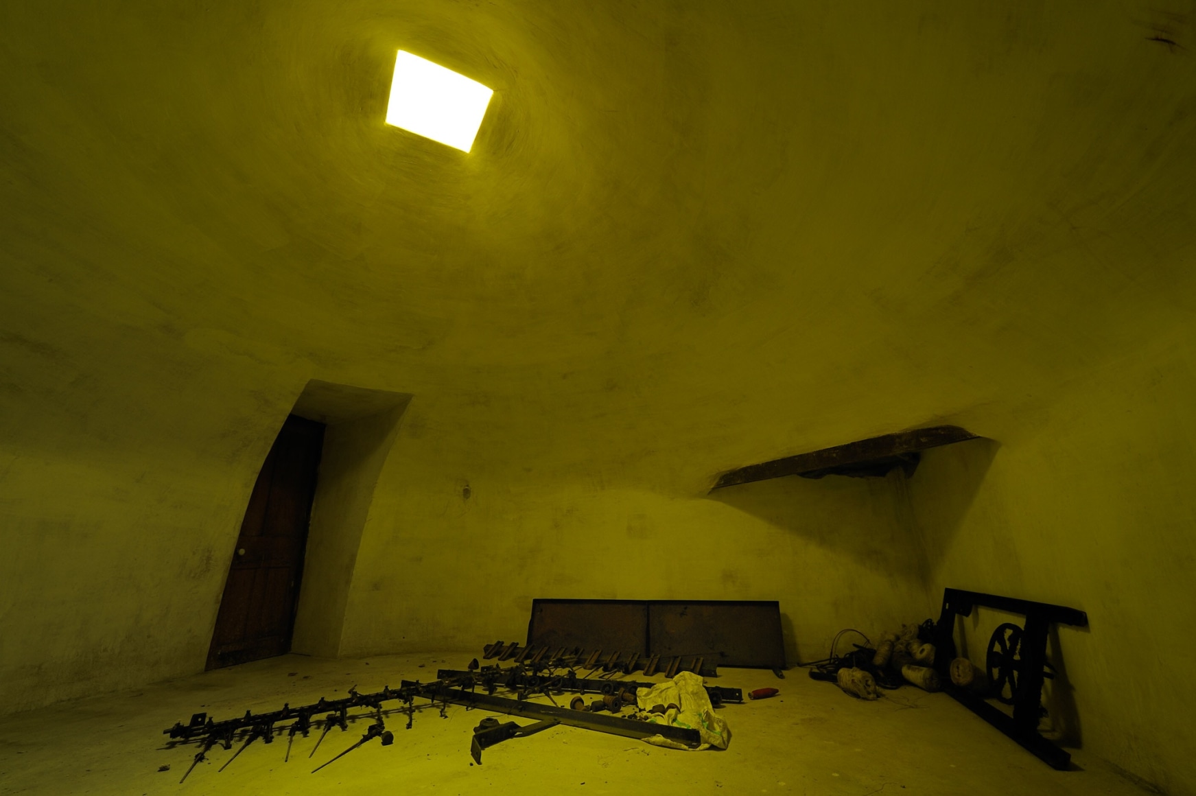 Mike Nelson, Installation view: I, Imposter