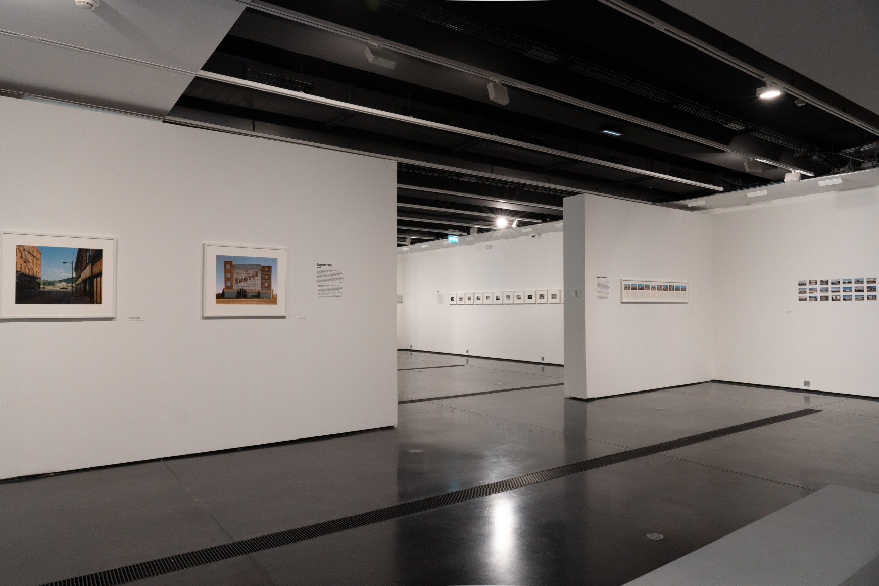 Installation view: Stephen Shore, Vehicular & Vernacular, Fondation Henri Cartier-Bresson, Paris, 2024.