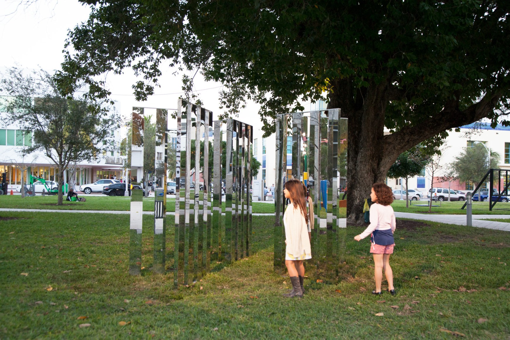Jeppe Hein, Mirror Angle Fragments (3x60&deg;), 2014
