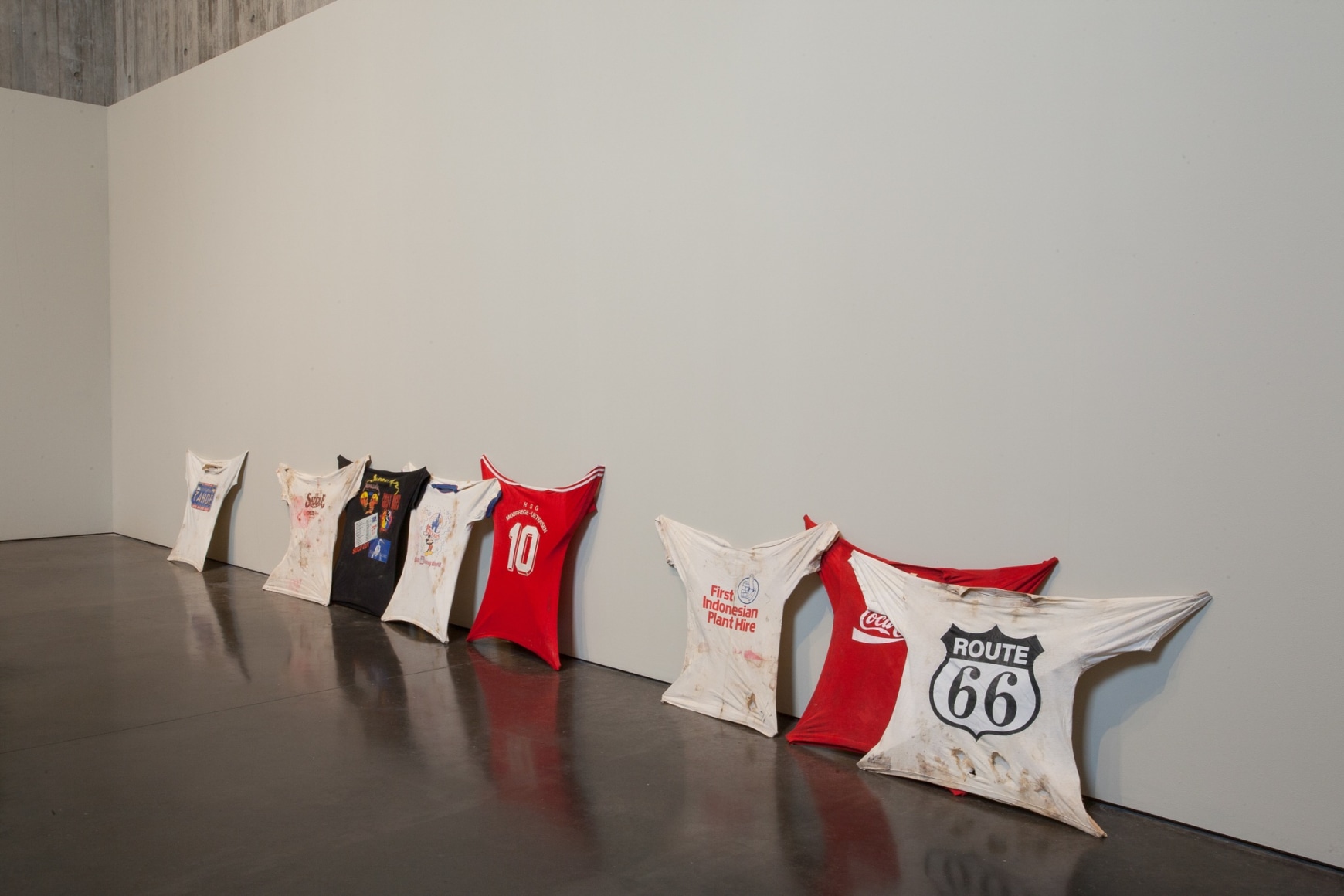Mike Nelson, Lionheart, Installation view, The New Art Gallery Walsall, 2018.