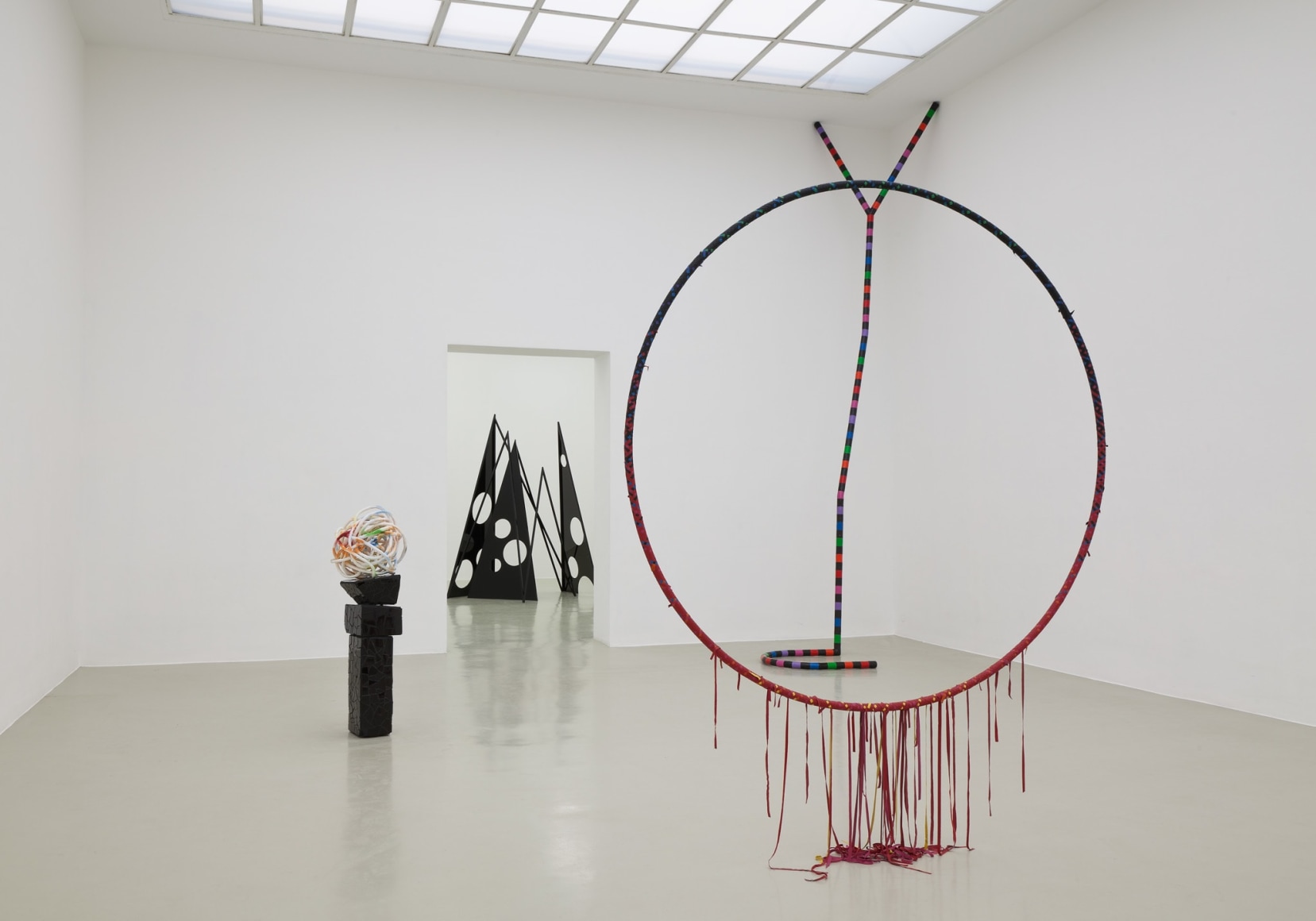 Eva Rothschild, Installation view: Hot Touch, Kunstverein Hannover, 2011