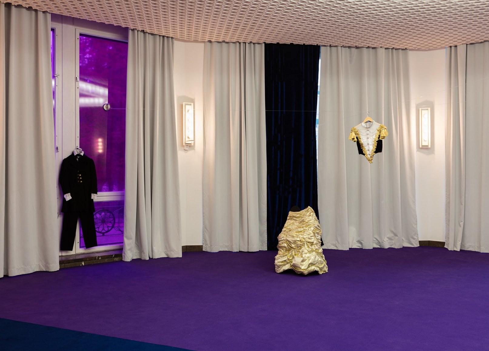 Dominique Gonzalez-Foerster, Costumes &amp; Wishes for the 21st century, Schinkel Pavillon, 2016