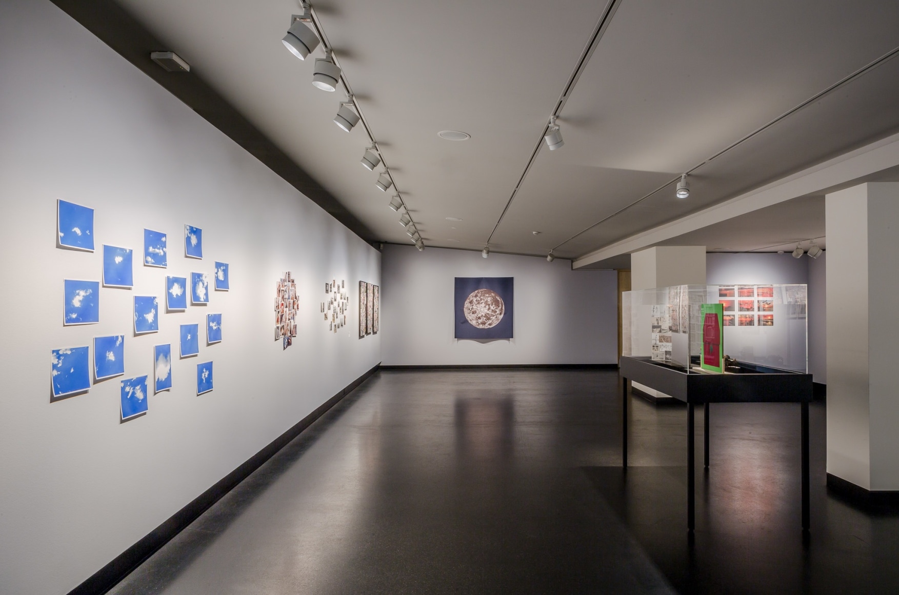 Hans-Peter Feldmann, Installation view: C/O Berlin, 2016
