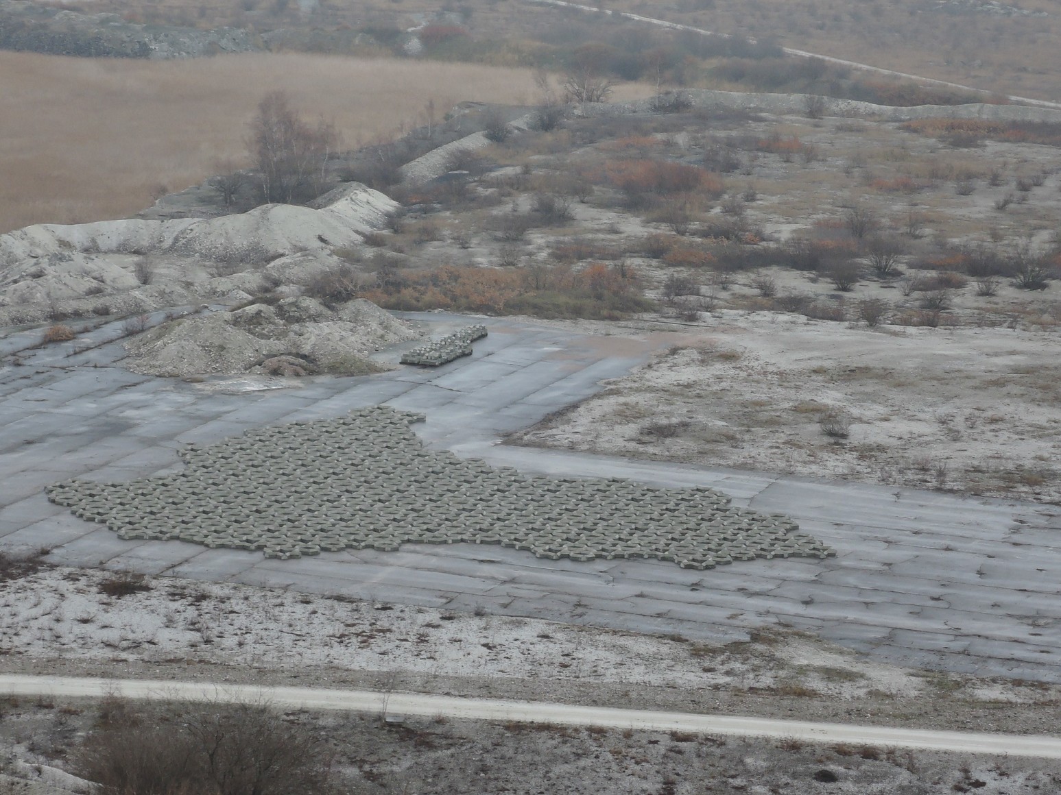 Mike Nelson,&nbsp;Imperfect geometry for a concrete quarry,&nbsp;2016.&nbsp;