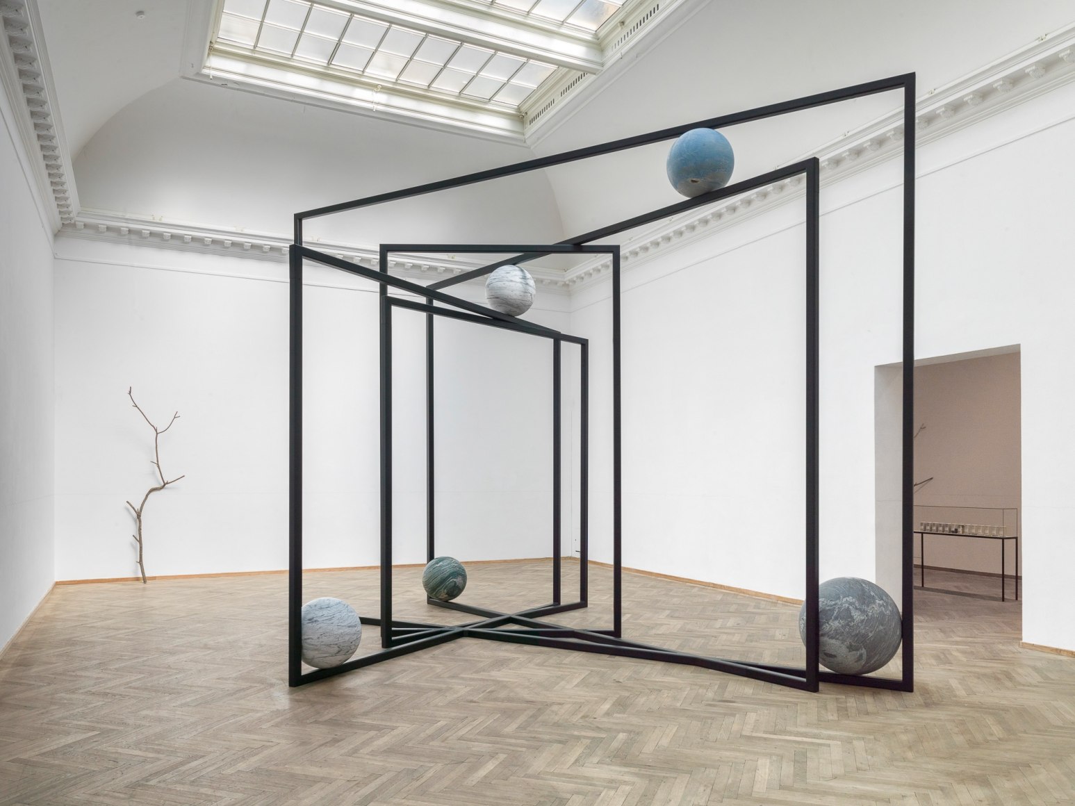 Alicja Kwade, DrehMoment, 2018
