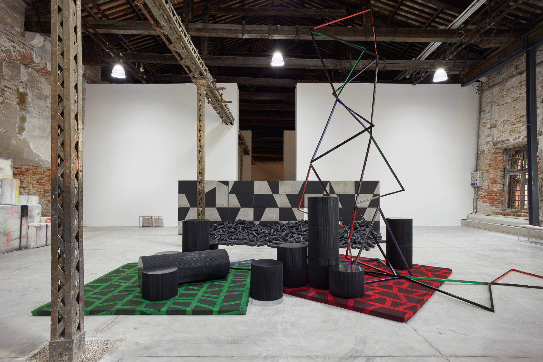 Installation view, Eva Rothschild: The Shrinking Universe, Pavilion of Ireland, La Biennale di Venezia 58th International Art Exhibition, 2019. Photo: Robert Glowacki., © Eva Rothschild, courtesy 303 Gallery, New York, kaufmann reppeto, Milan, The Modern Institute, Glasgow, Galerie Eva Presenhuber, Zurich and Stuart Shave/Modern Art, London.