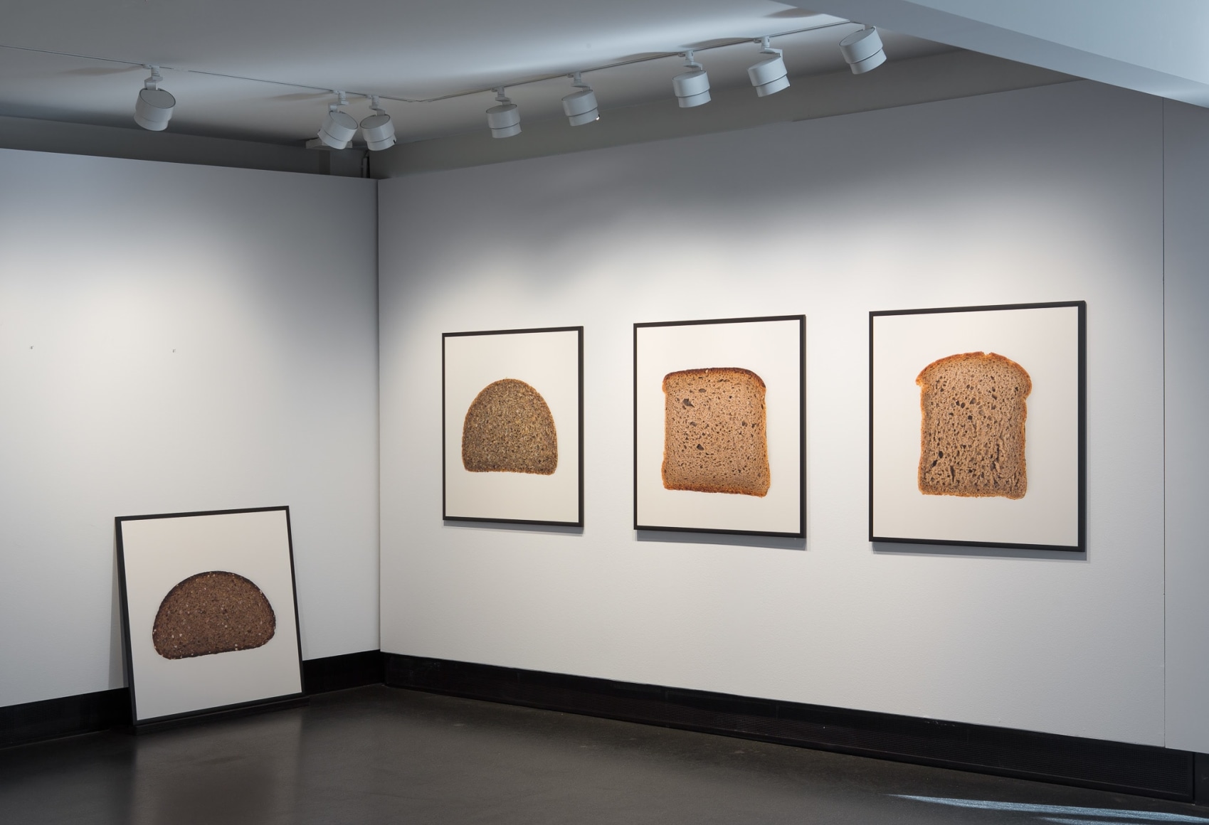Hans-Peter Feldmann, Installation view: C/O Berlin, 2016