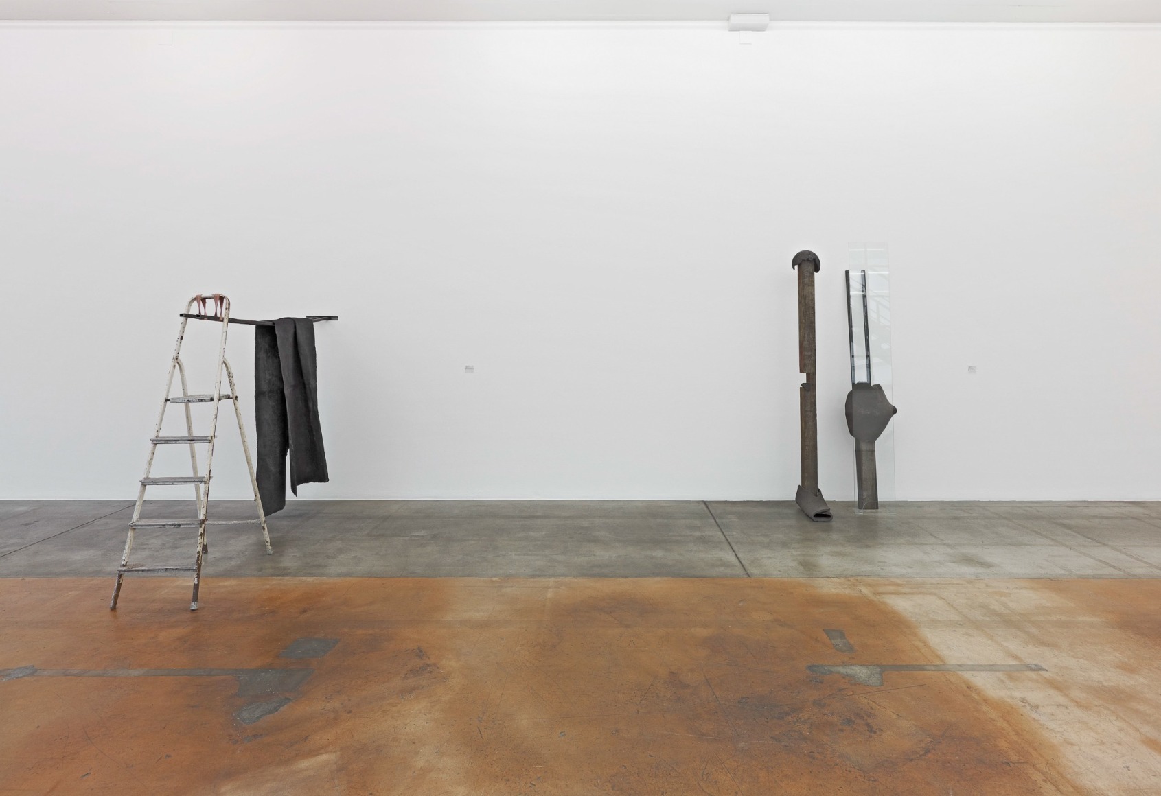 Installation view: Katinka Bock, 40 Räuber, MAMCO, Genève, 2013, Photo: Ilmari Kalkkinen