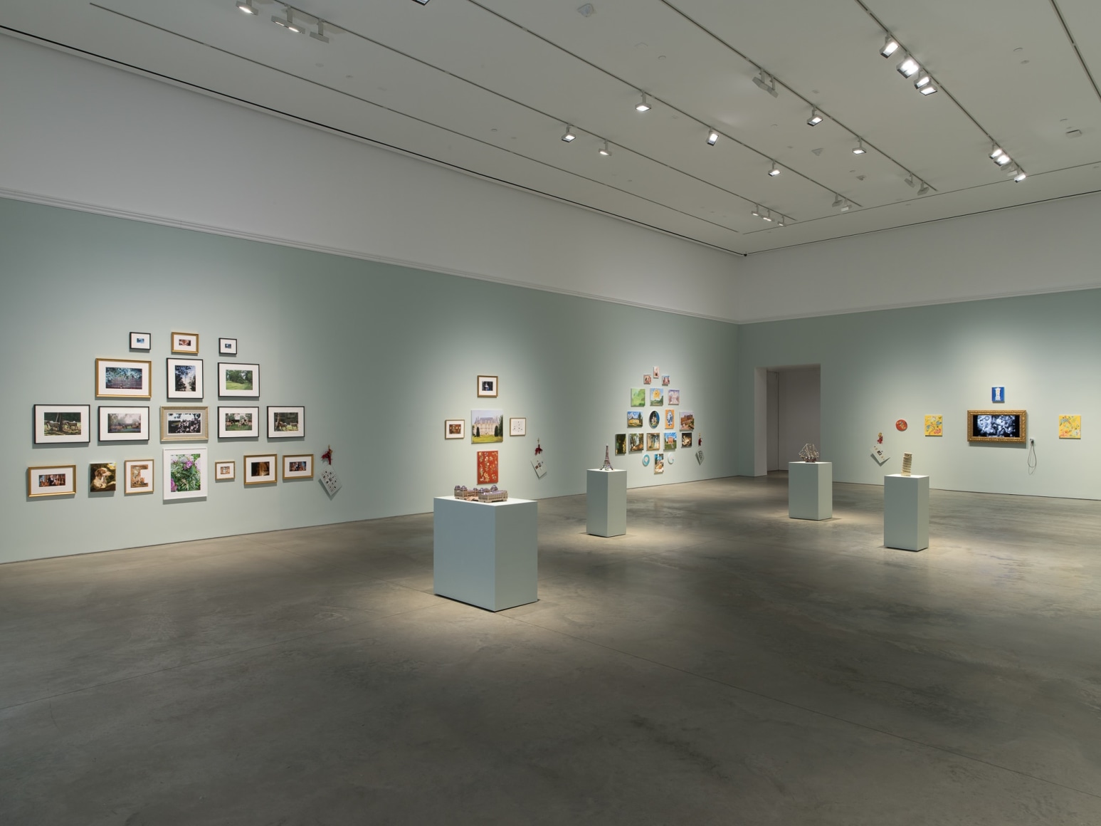 Installation view: Karen Kilimnik, 303 Gallery, New York, 2019. Photo: John Berens, 
