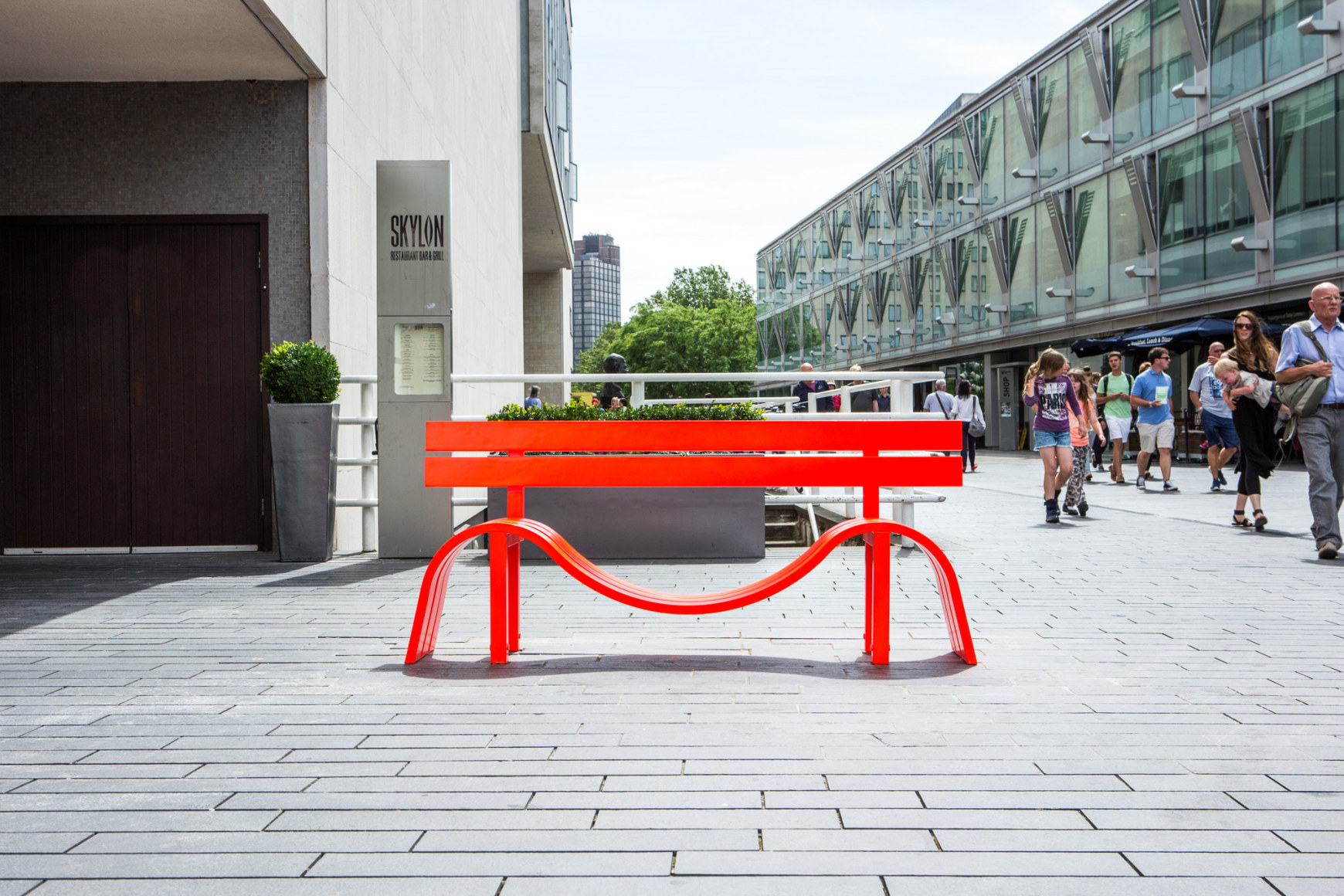 Jeppe Hein, Modified Social Bench NY #13, 2015