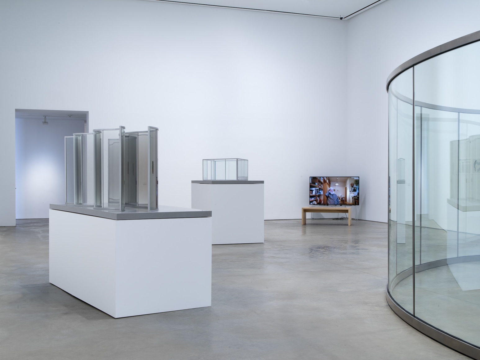 Installation view: Dan Graham, 303 Gallery, New York, 2021