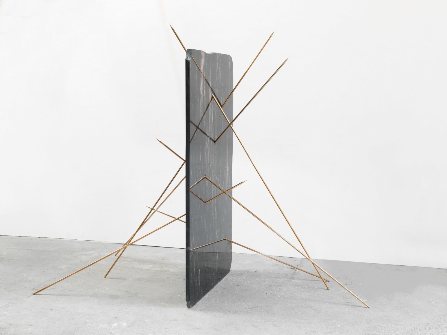 Alicja Kwade, StillStand (Sterne rauchend), 2018