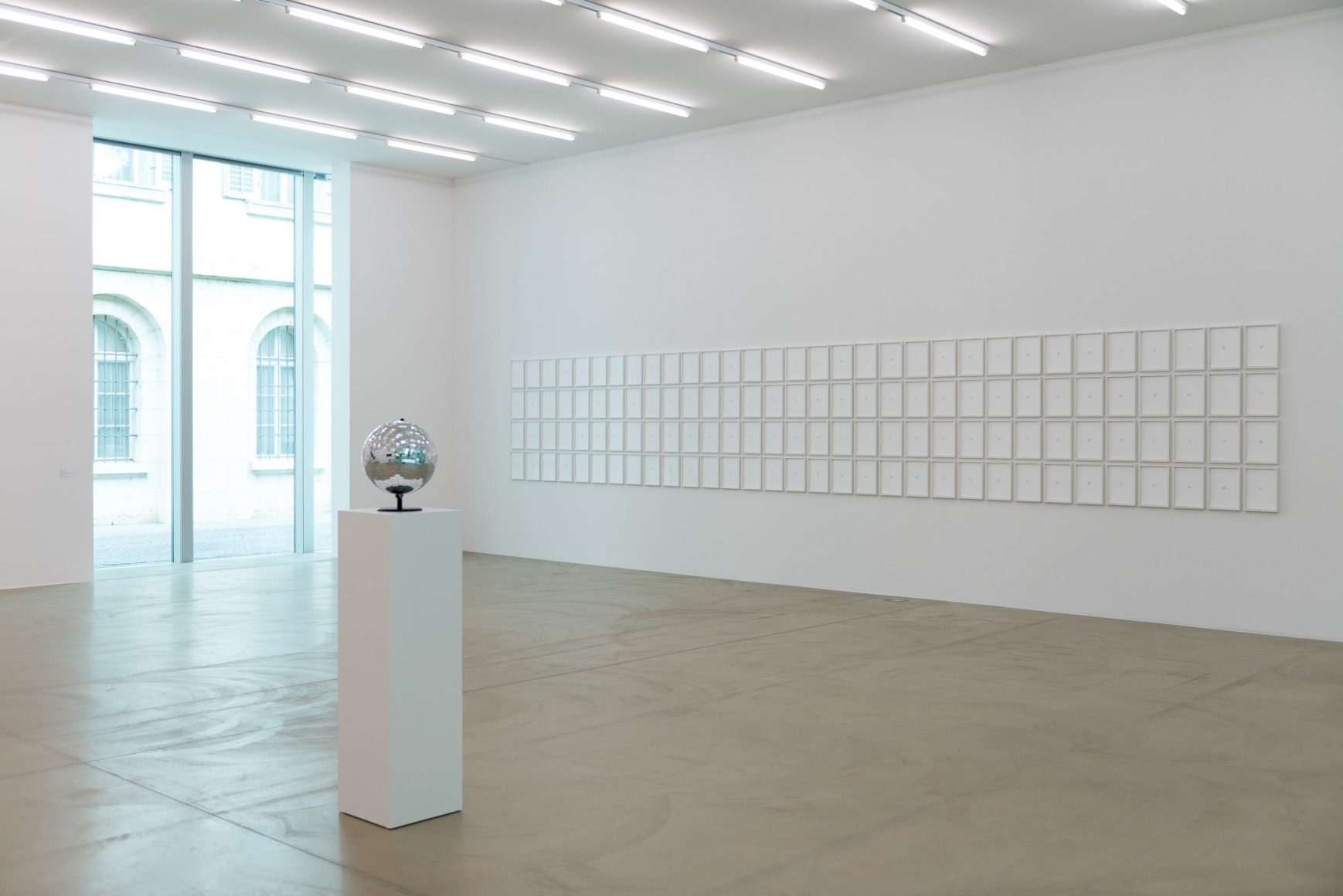Ceal Floyer, Installation view: On Occasion, Aargauer Kunsthaus, 2016