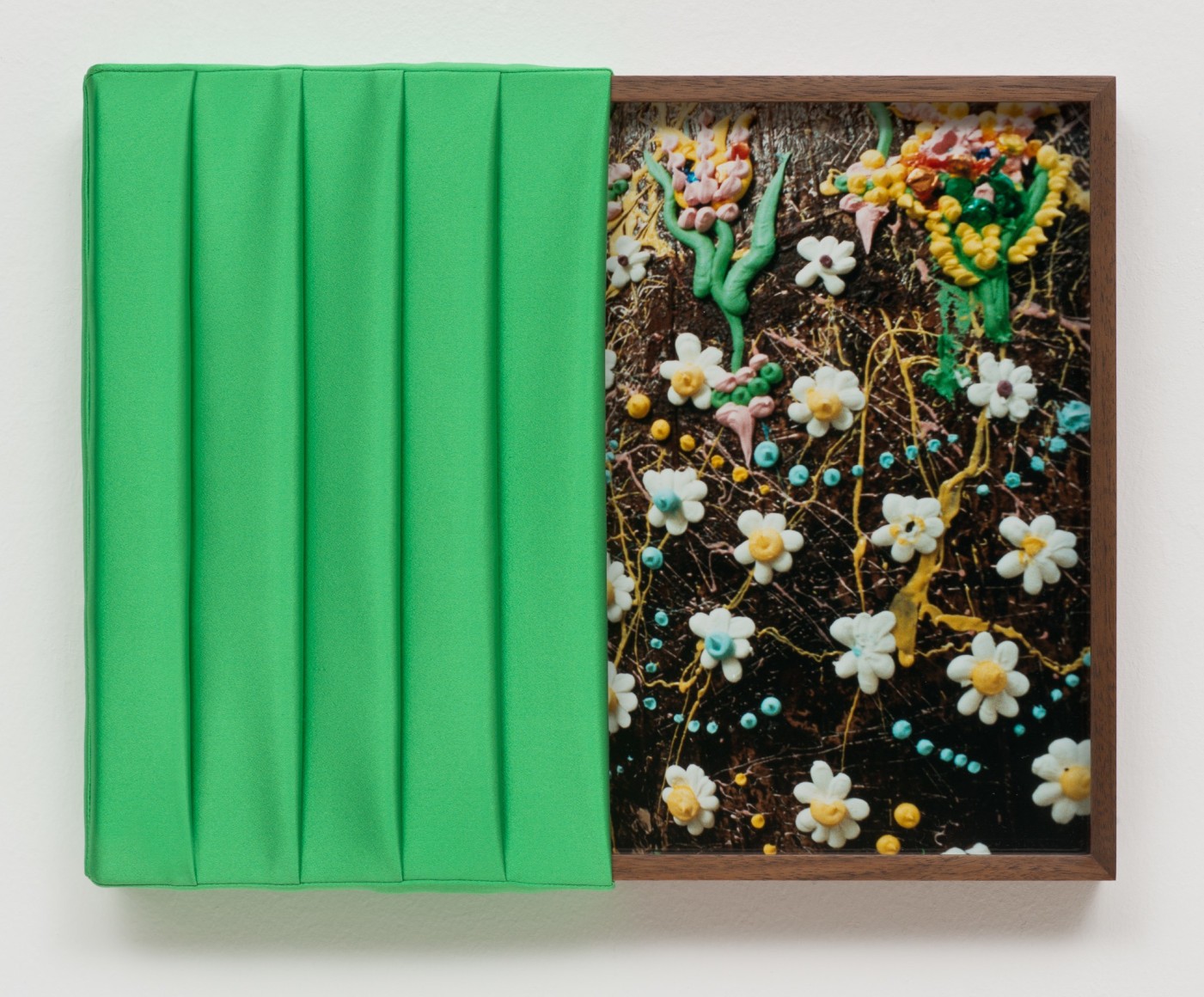 Elad Lassry, Untitled (Yellow, Blue), 2013