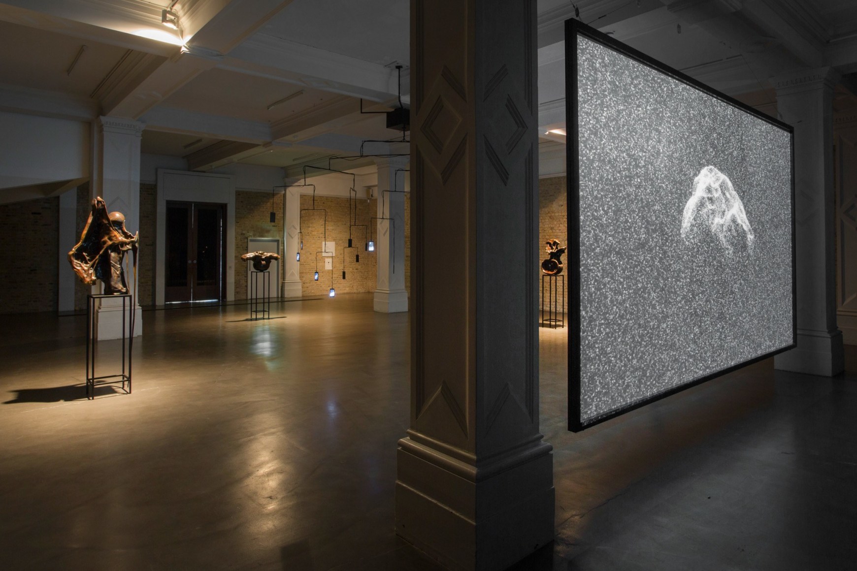 Alicja Kwade, Installation view: Medium Median, Whitechapel Gallery, London, 2016
