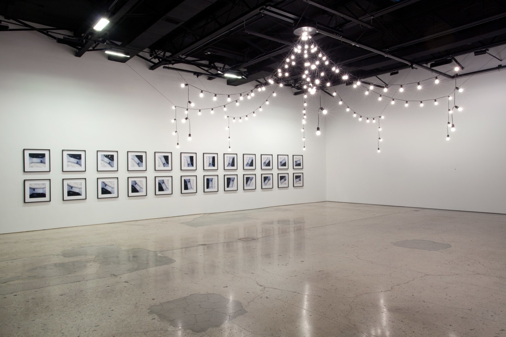 Jeppe Hein, Installation at 303 Gallery, 2011