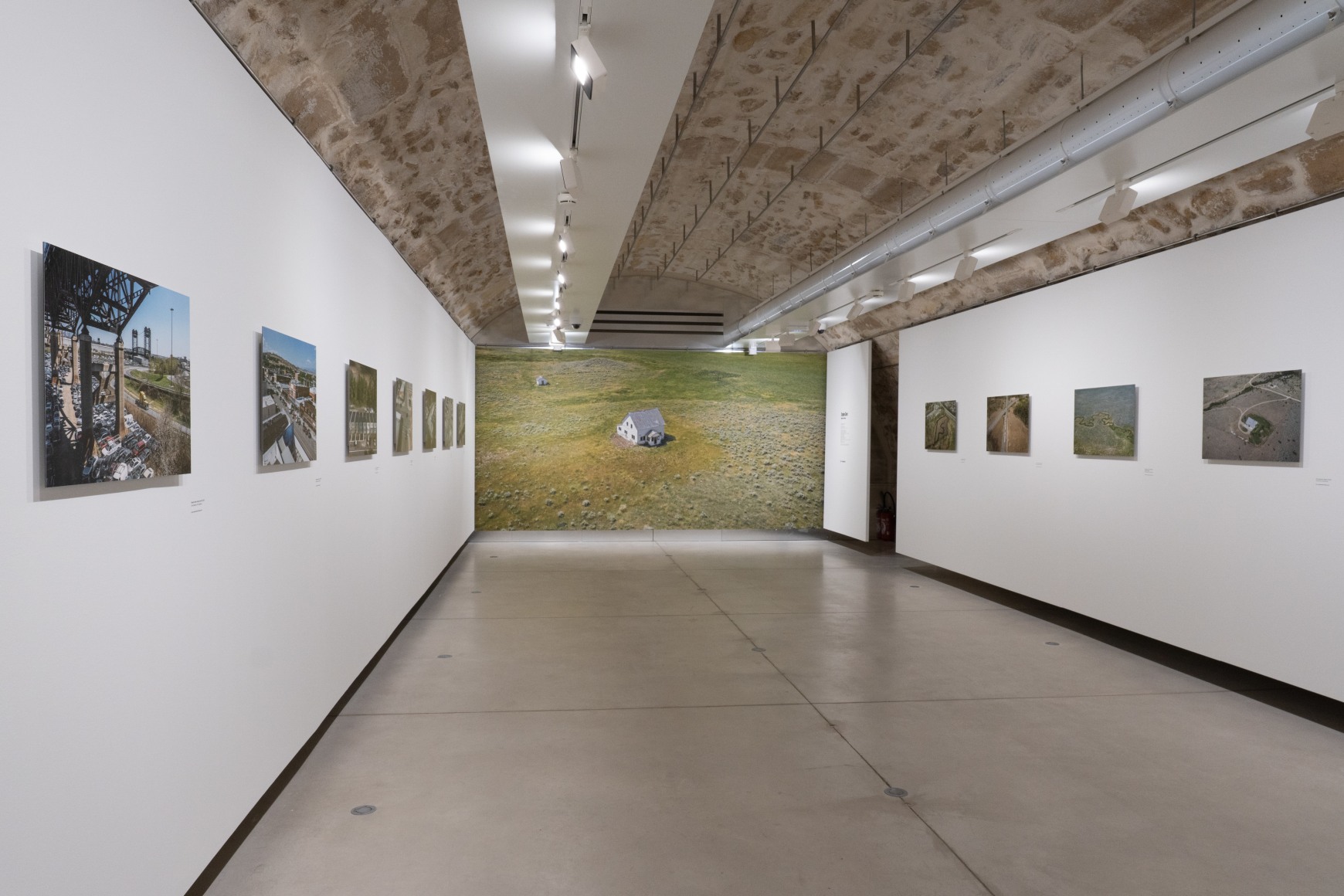 Installation view: Stephen Shore, Vehicular & Vernacular, Fondation Henri Cartier-Bresson, Paris, 2024.