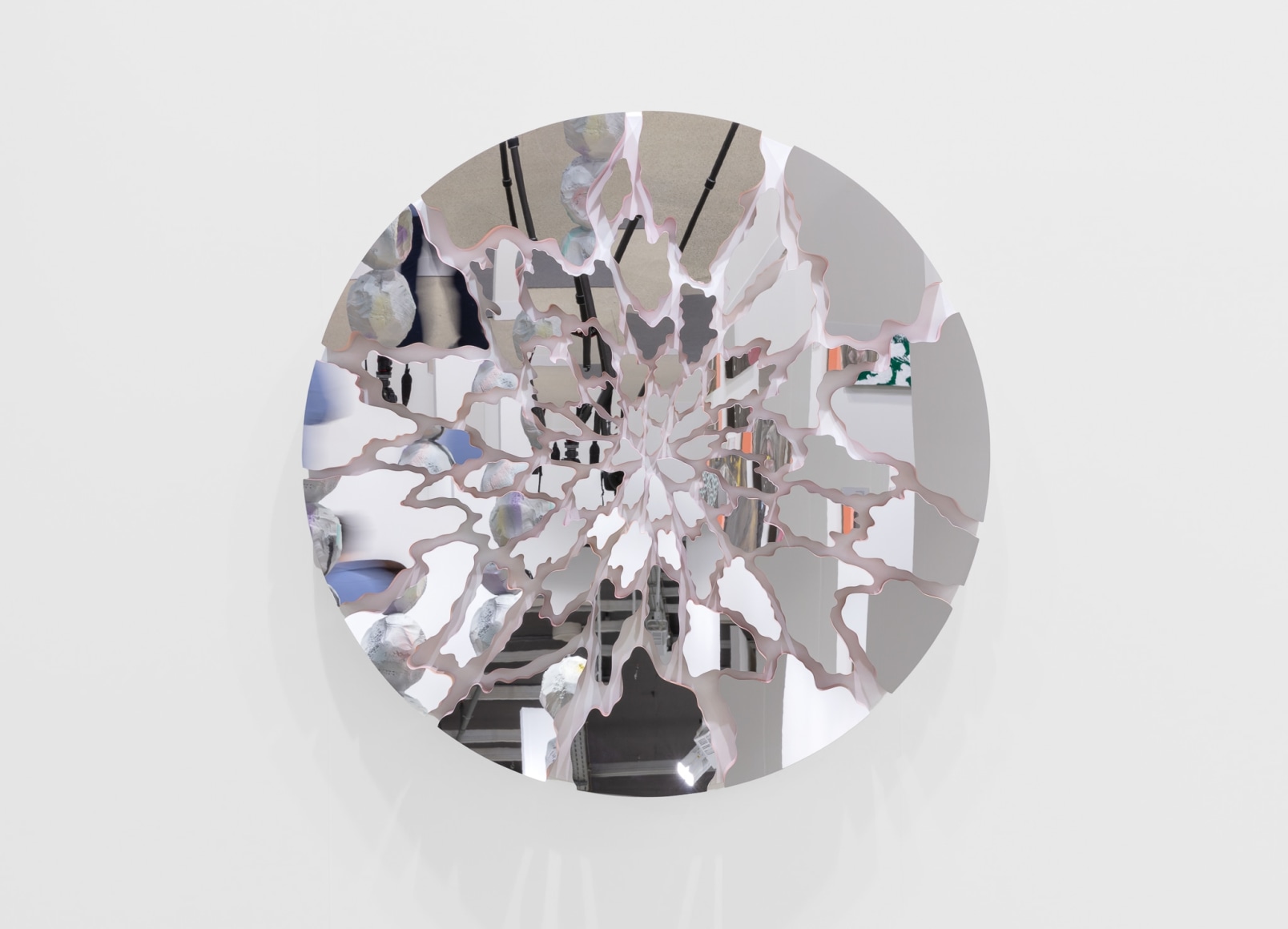 Doug Aitken, Terra (camouflage 163-176C)