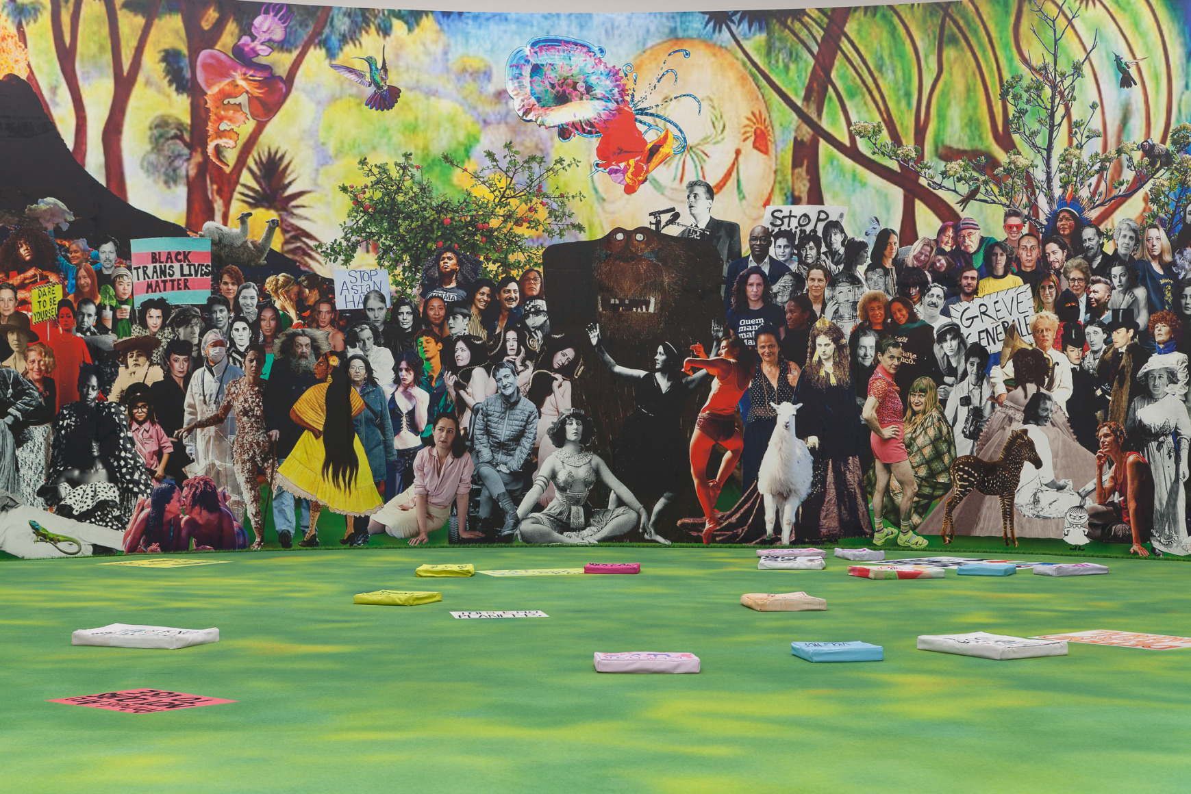 Dominique Gonzalez-Foerster, VOLCANIC EXCURSION (A VISION), 2021, installation view Secession 2021, photo: Oliver Ottenschl&auml;ger