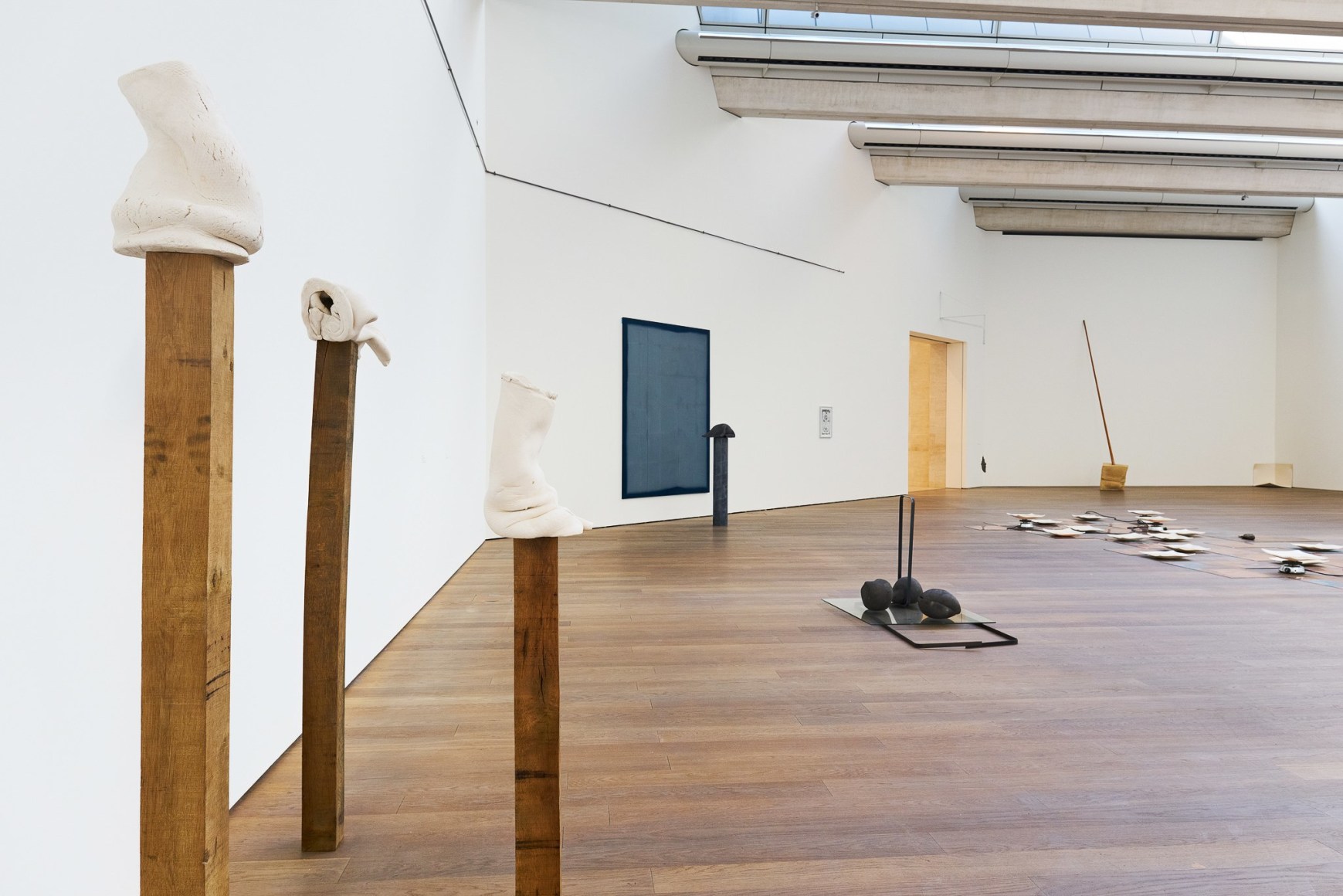 Installatation view: Katinka Bock - Smog / Tomorrow’s Sculpture, Mudam Luxembourg, 2018, Photo: Johannes Schwartz