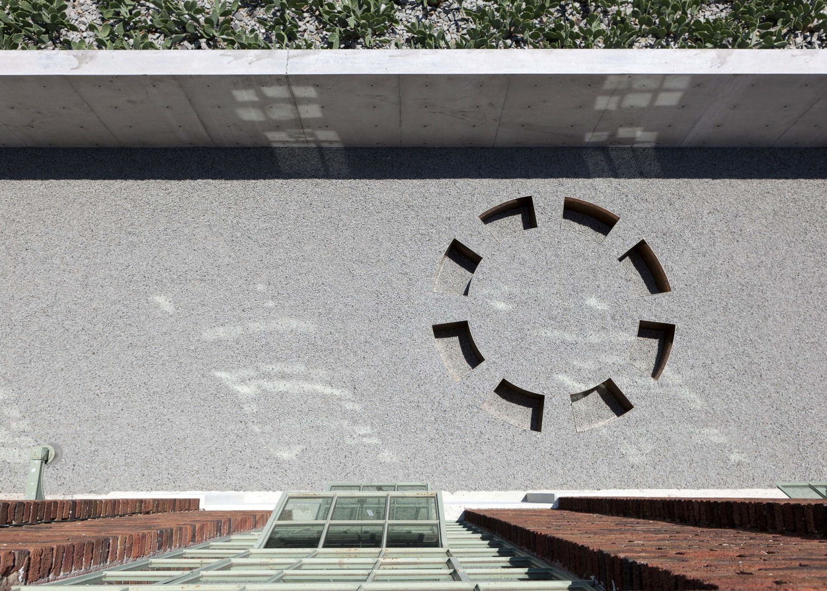 Jacob Kassay, Untitled, 2012, Installation view: No Goal, Power Station, Dallas, 2012