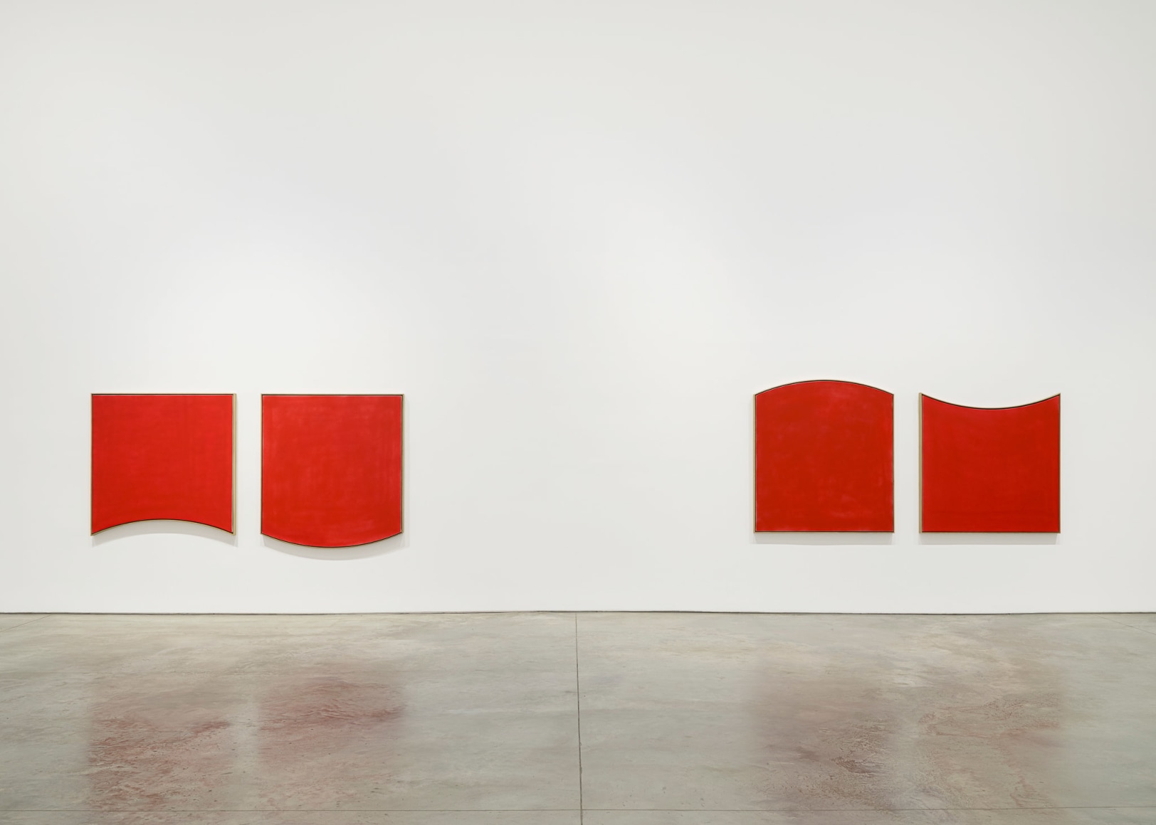 Installation view:&nbsp;Jacob Kassay, Chelsea, 303 Gallery, New York, 2024. Photo: Justin Craun