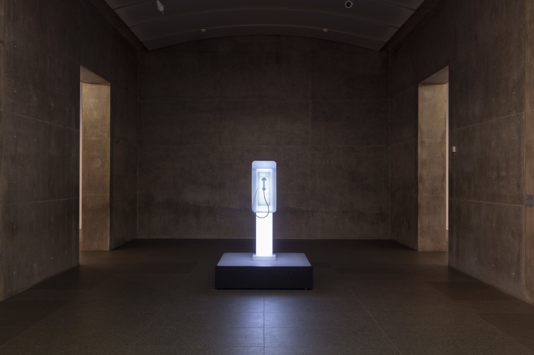 Doug Aitken: Electric Earth, May 28 – August 20, 2017, at the Modern Art Museum of Fort Worth.