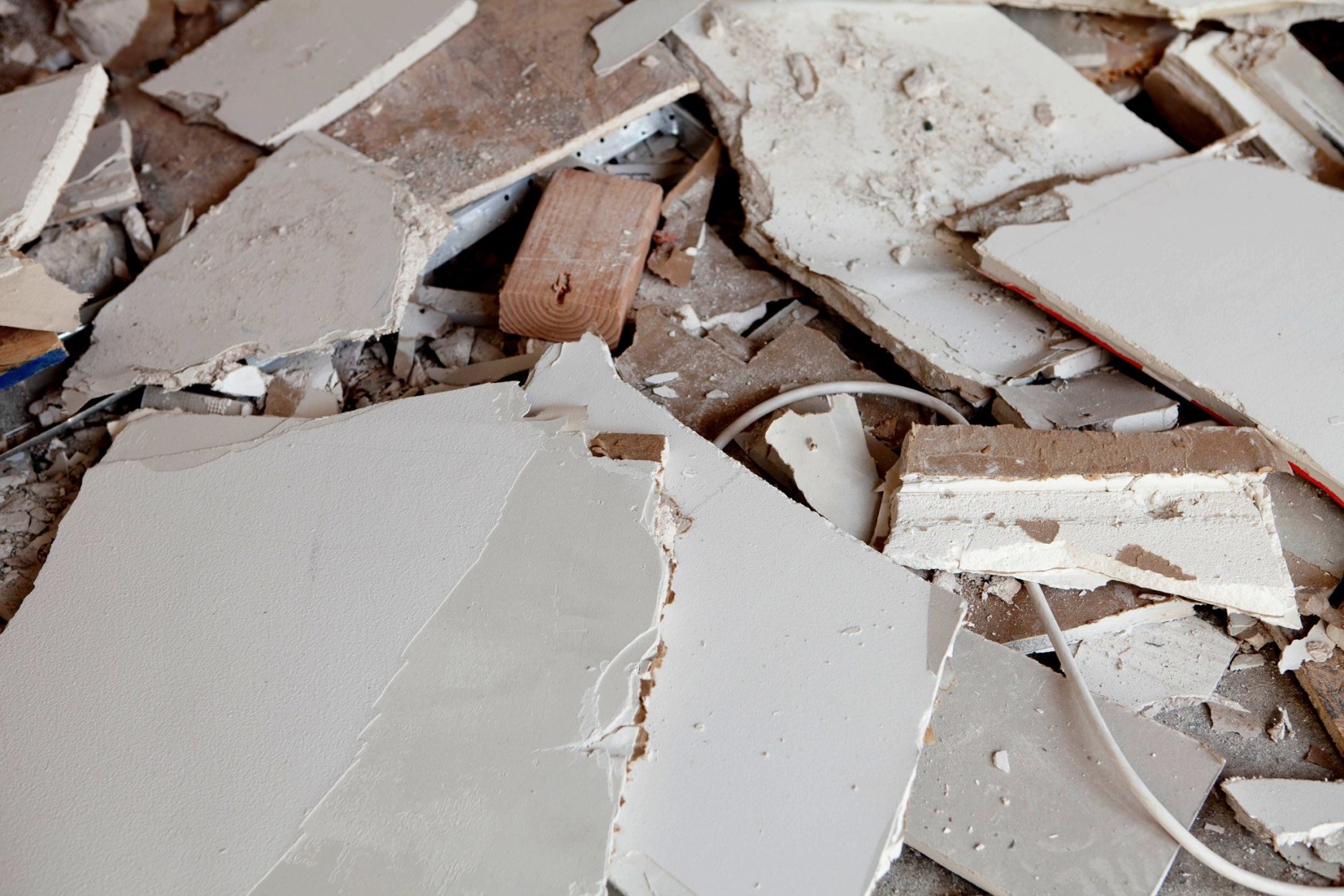 Doug Aitken, Installation view: 100 YRS (part 2), 2013, 303 Gallery