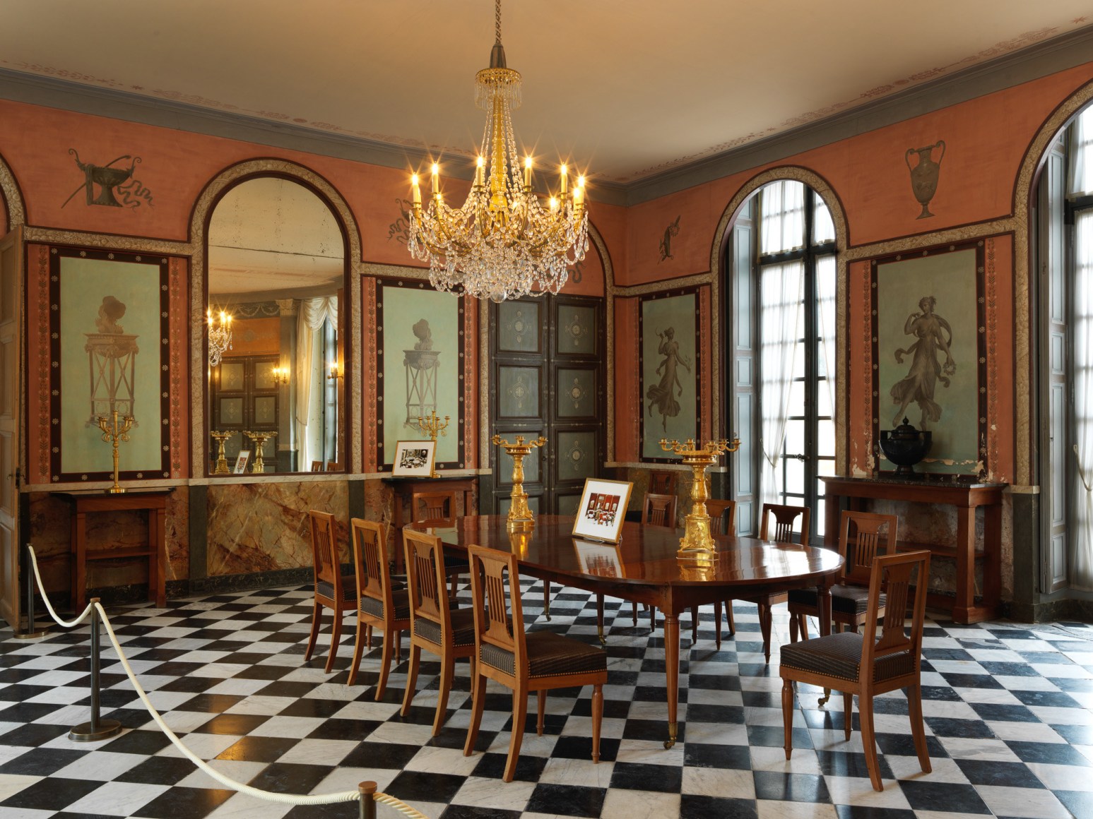 Karen Kilimnik, Château de Rueil-Malmaison, 2016