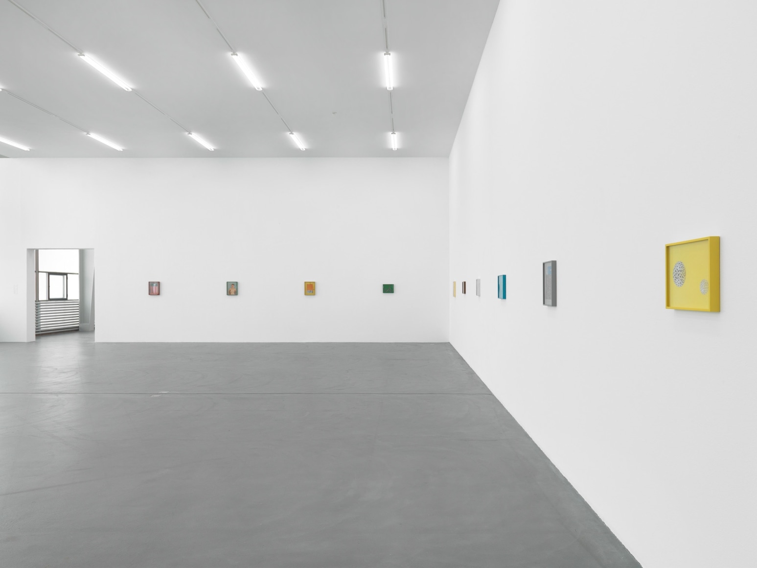 Elad Lassry, Installation view: Kunsthalle Zürich, 2010