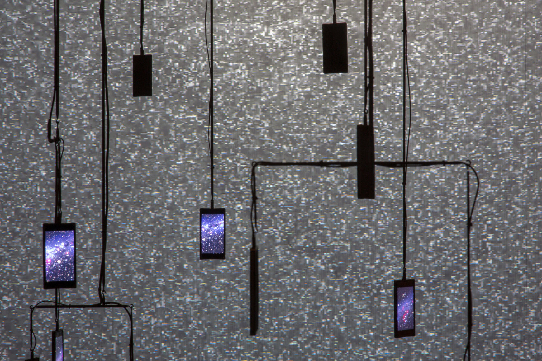 Alicja Kwade, Installation view: Medium Median, Whitechapel Gallery, London, 2016