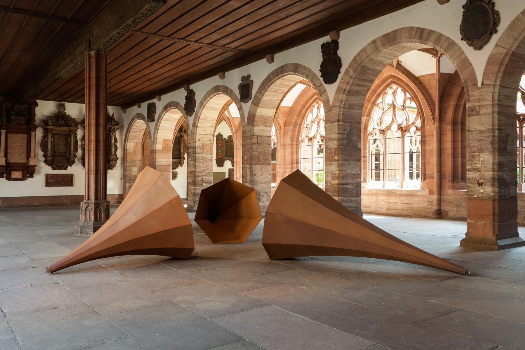 Alicja Kwade, Installation view: Art Basel | Parcours 2015