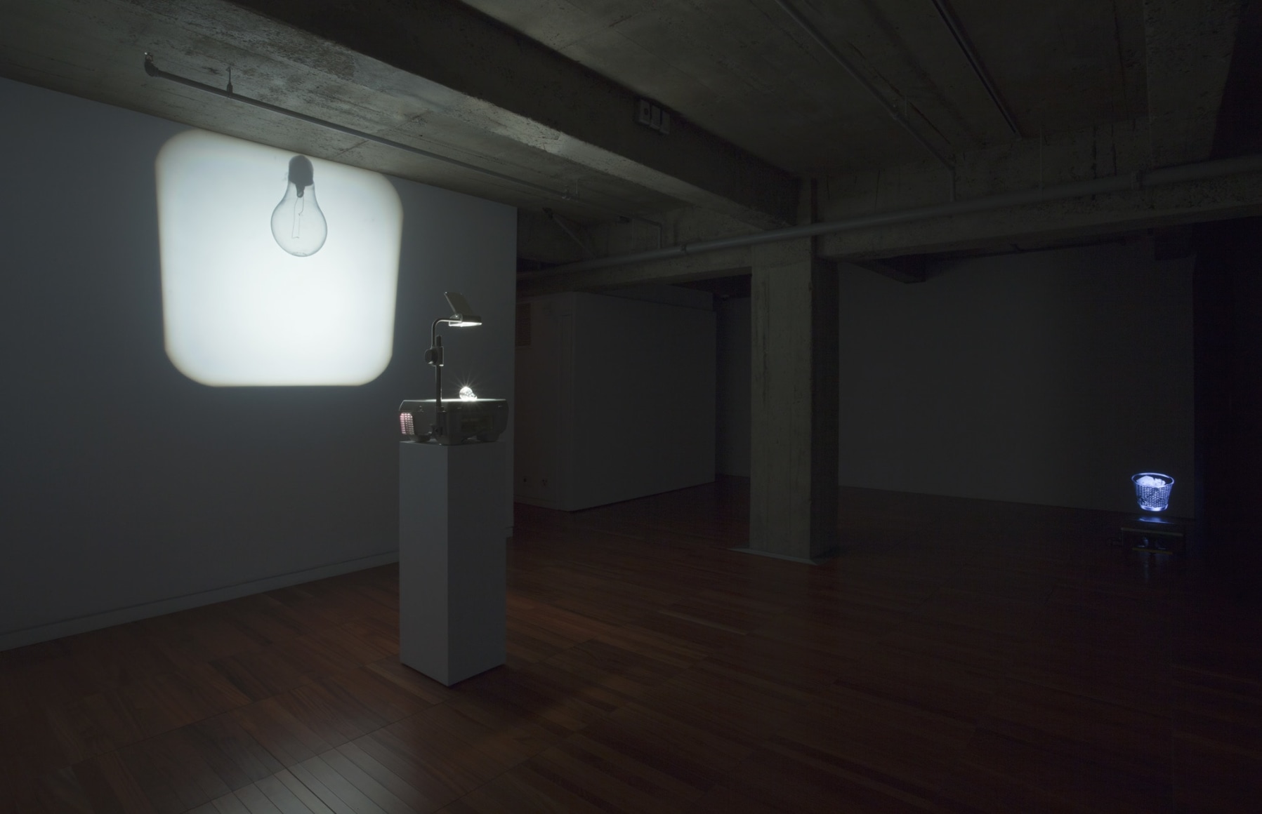 Ceal Floyer, Installation view: DHC/ART. Montréal, Québec, 2011